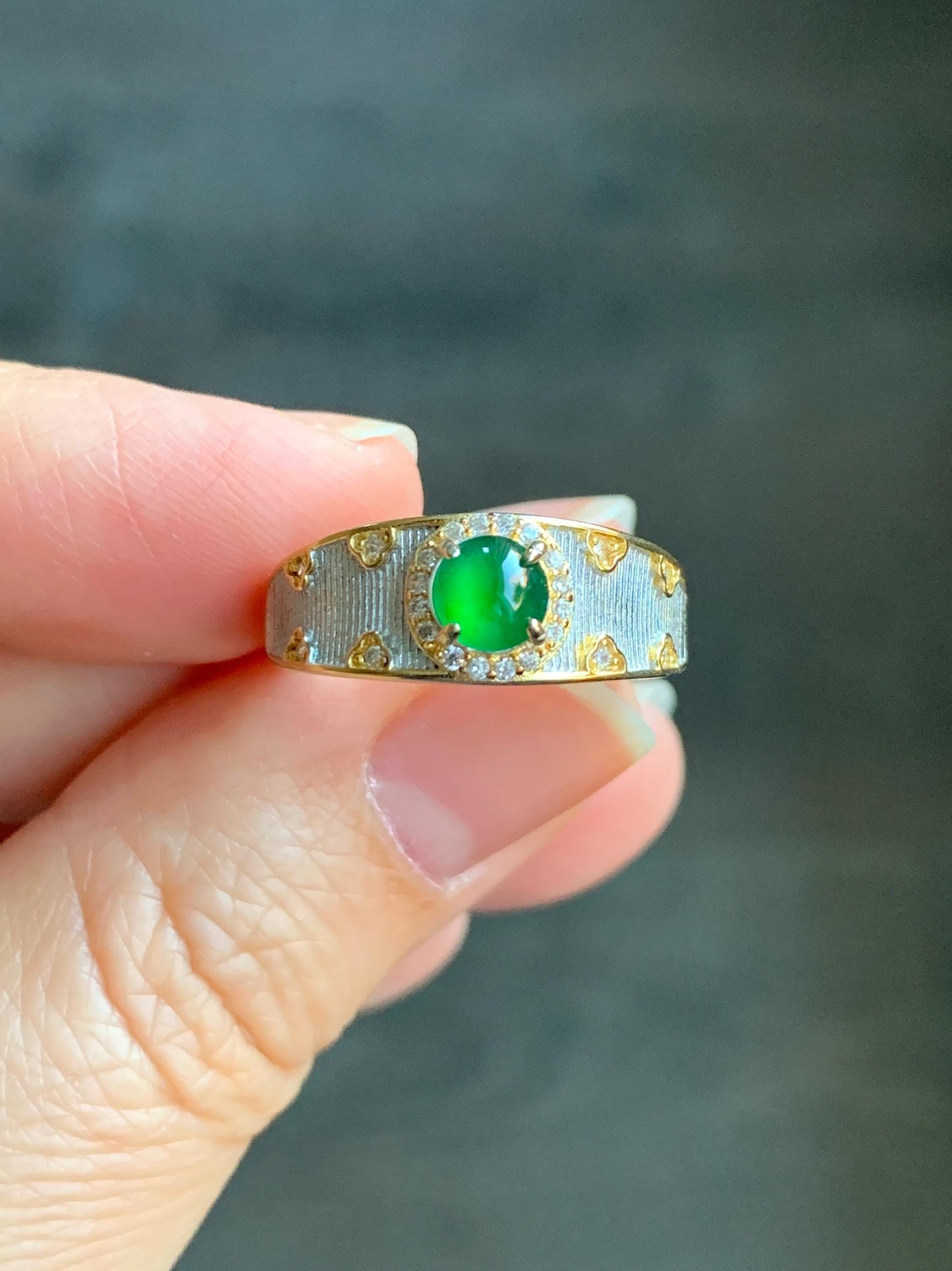 Natural Guatemalan Icy Translucent Vibrant Green Round Jadeite Band Style Ring S925 Sterling Silver Size 7 Adjustable 天然冰危绿翡翠银镶戒指 MLR120