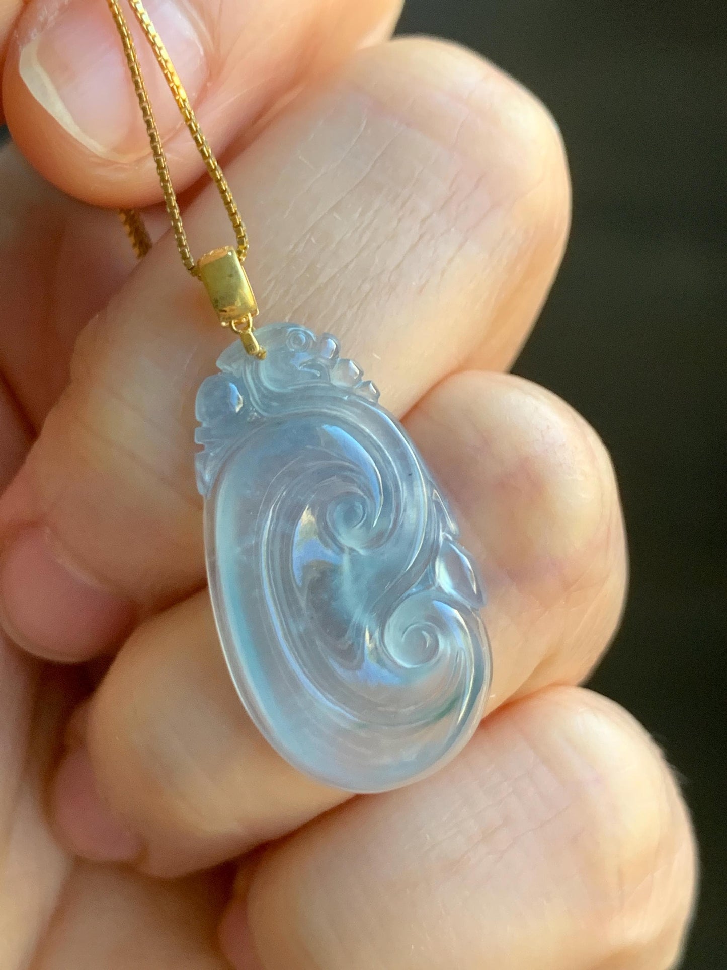 Natural Guatemalan Grade A Icy Highly Translucent Light Purplish Blue Jadeite Ruyi Pendant 18K Yellow Gold 天然老种冰危浅蓝紫起光翡翠如意镶嵌吊坠 D
