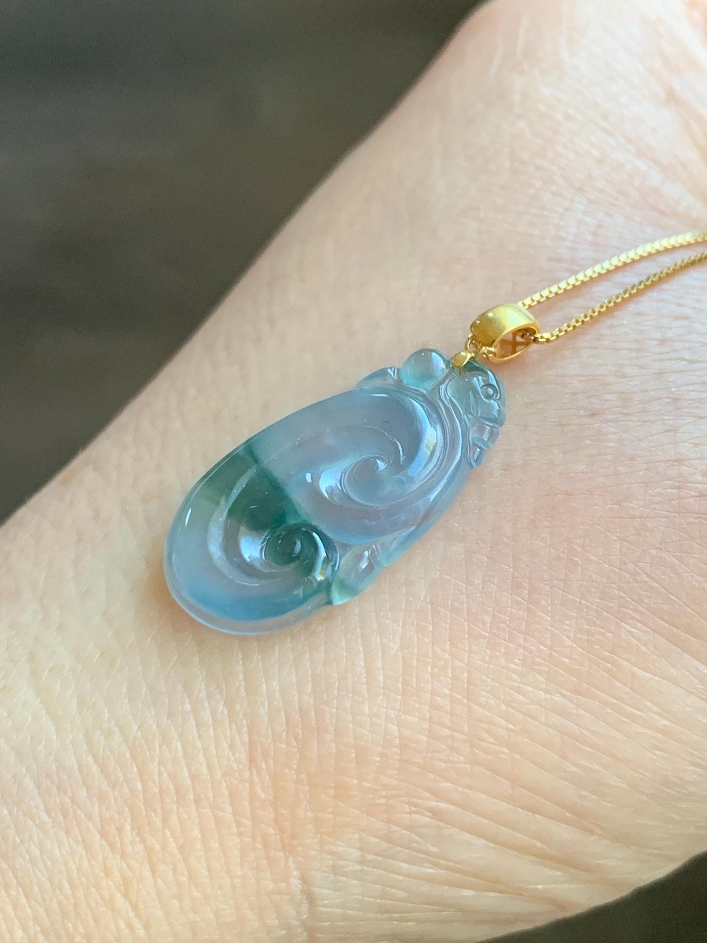 Natural Guatemalan Icy Highly Translucent Light Teal Blue & Green Marbled Jadeite Ruyi Pendant 18K Yellow Gold 天然老种冰危浅蓝飘绿起光翡翠如意镶嵌吊坠 F