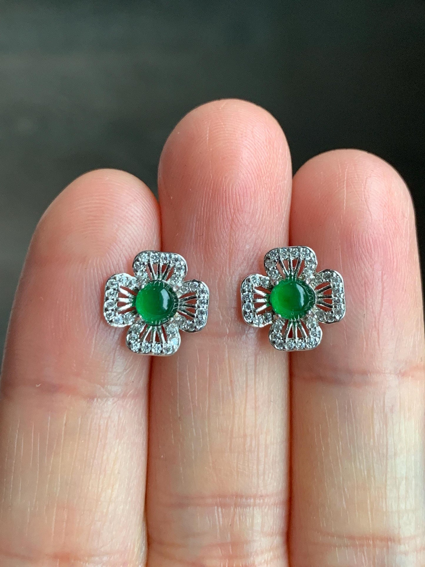 Natural Guatemalan Grade A Icy Highly Translucent Vibrant Green Jadeite Round Stud Earrings Sterling Silver 天然冰危绿翡翠蛋面银镶耳钉