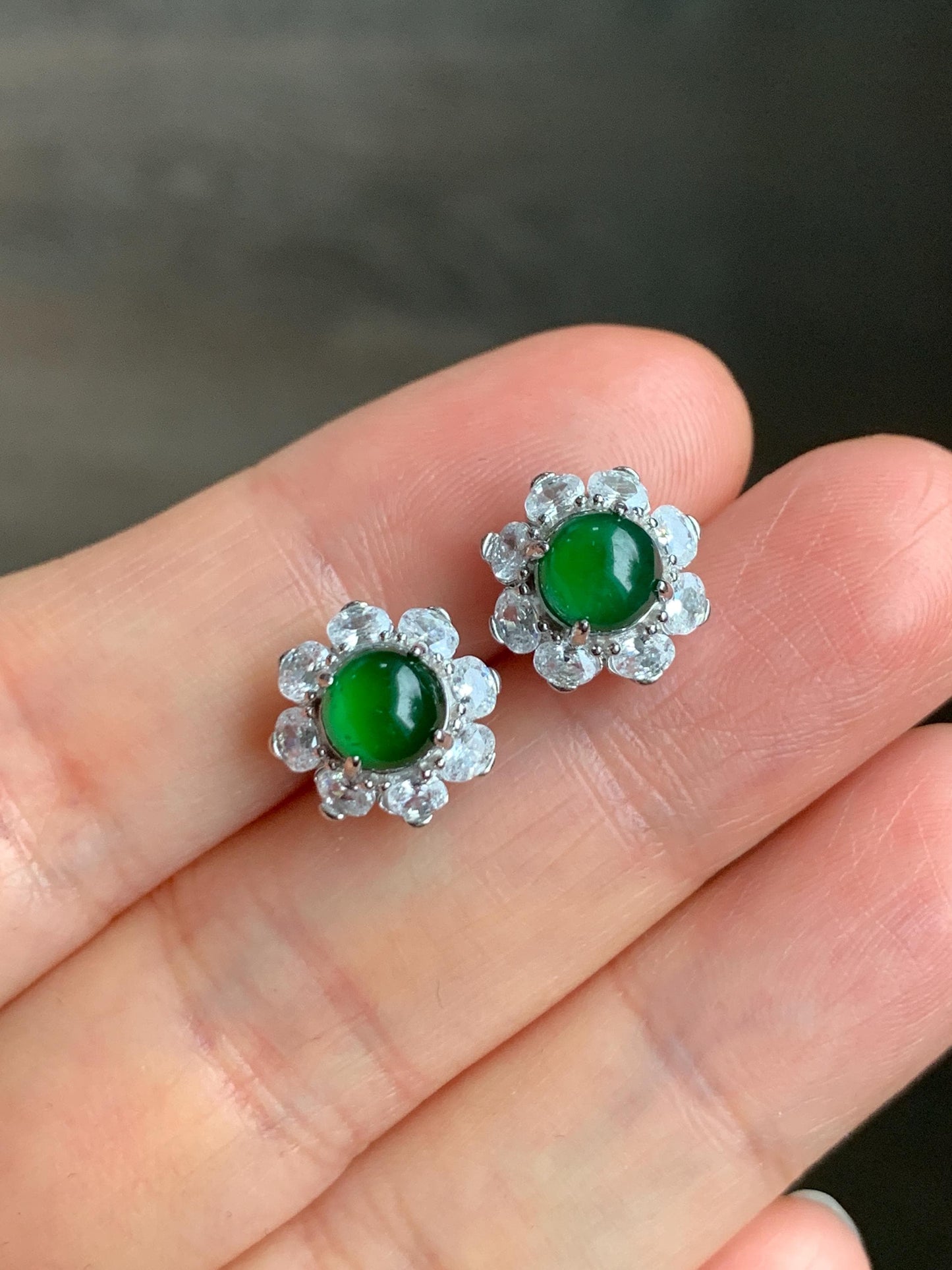 Natural Guatemalan Grade A Icy Highly Translucent Vibrant Green Jadeite Round Stud Earrings Sterling Silver 天然冰危绿翡翠蛋面银镶耳钉 ZHL98