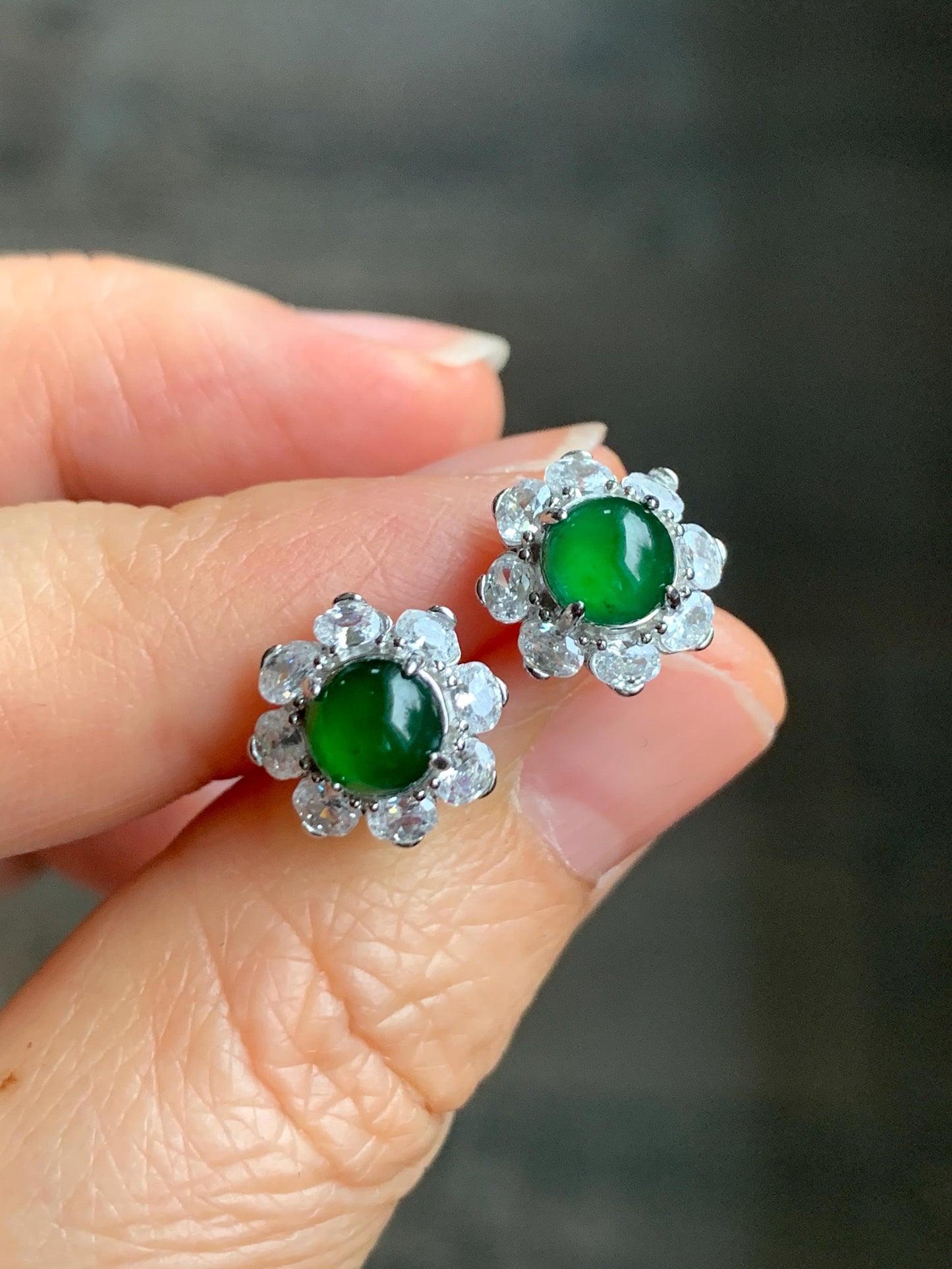 Natural Guatemalan Grade A Icy Highly Translucent Vibrant Green Jadeite Round Stud Earrings Sterling Silver 天然冰危绿翡翠蛋面银镶耳钉 ZHL98