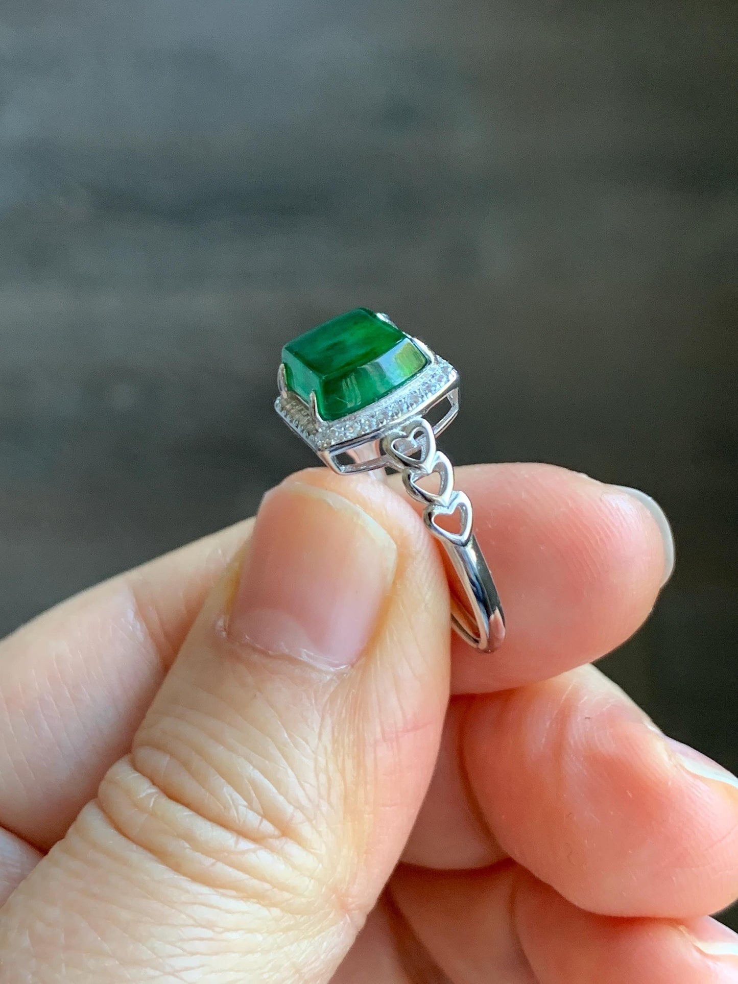 Natural Grade A Guatemalan Icy Translucent Vibrant Green Jadeite Saddle Ring Sterling Silver Size Adjustable 天然冰危绿翡翠马鞍银镶戒指