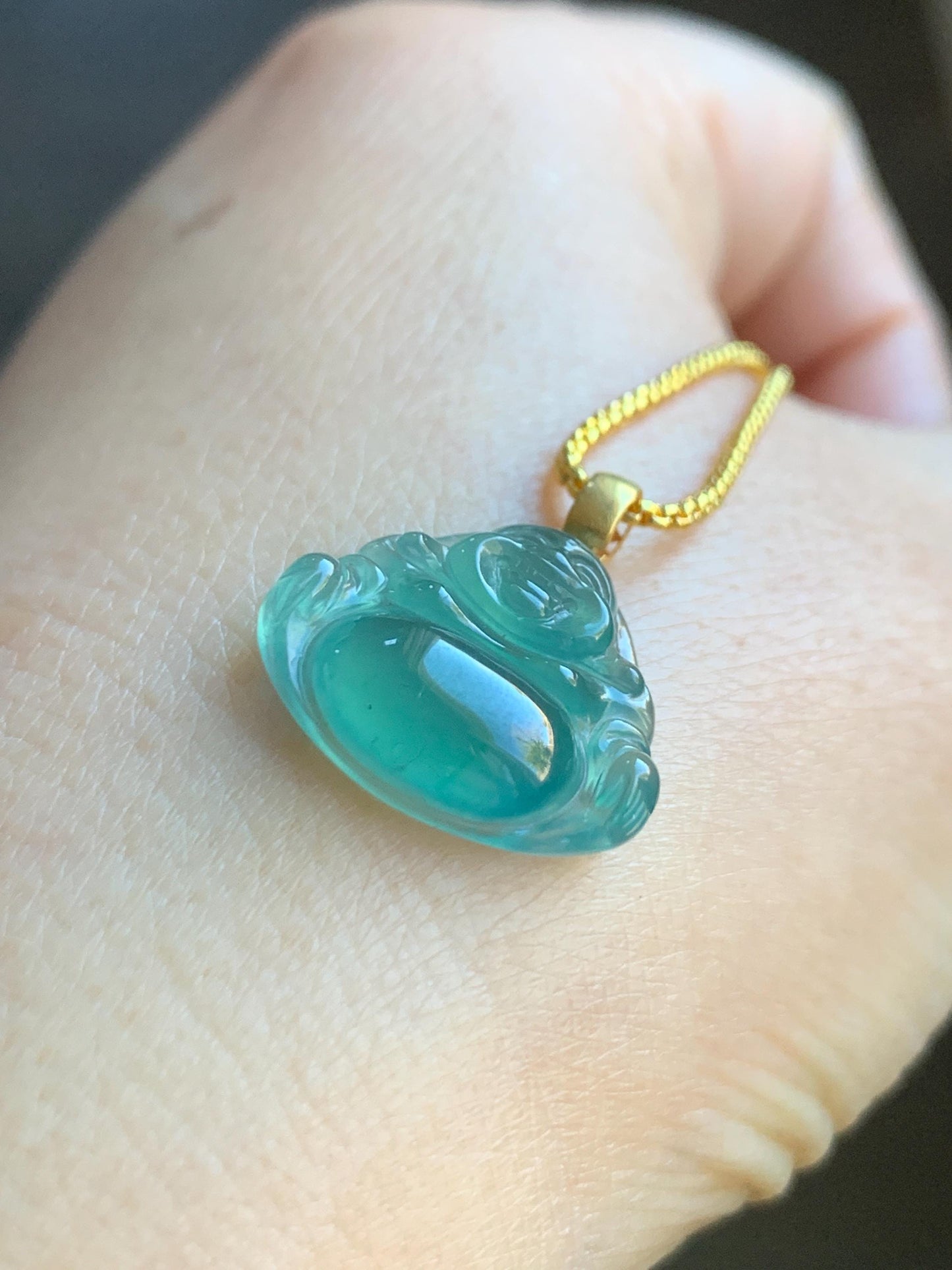Natural Grade A Guatemalan Premium Icy Highly Translucent Teal Green Jadeite Buddha Pendant 18K Yellow Gold Bail 2g 天然冰危蓝绿起光翡翠佛公镶嵌吊坠
