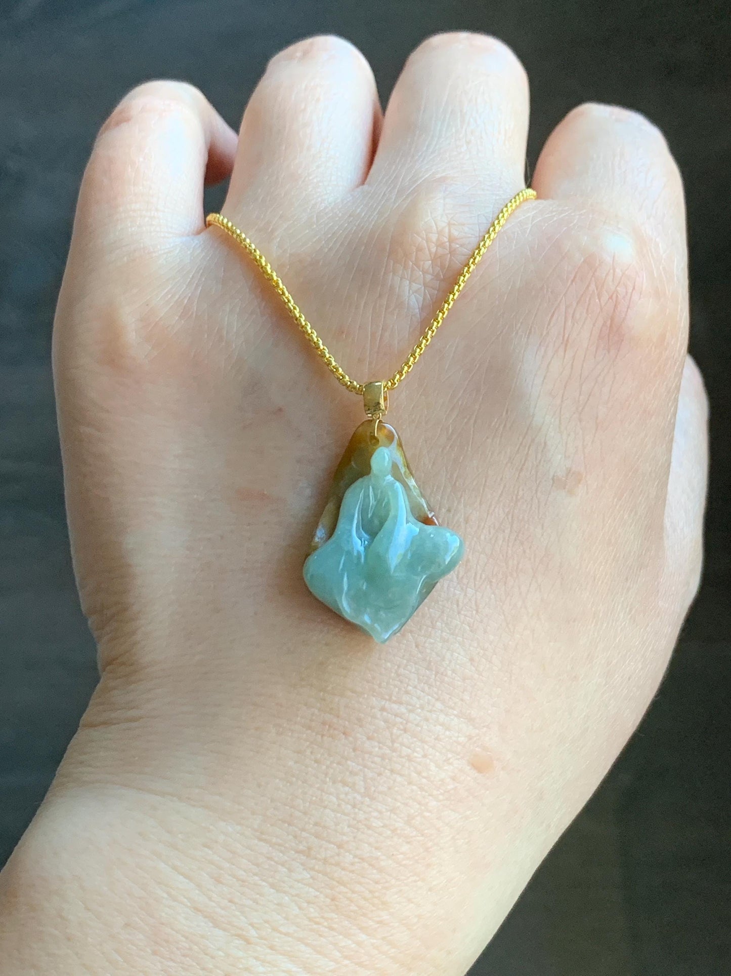 Petite Natural Grade A Bicolored Light Blue & Red Icy Translucent Jadeite Carved Chanting Monk Pendant 18K Yellow Gold 天然红加淡蓝双色翡翠悟道镶嵌迷你吊坠