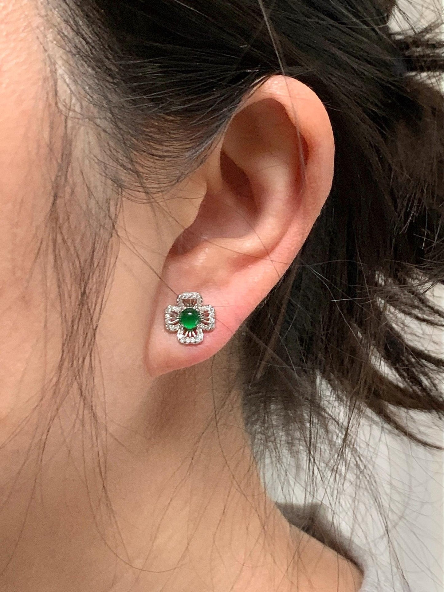 Natural Guatemalan Grade A Icy Highly Translucent Vibrant Green Jadeite Round Stud Earrings Sterling Silver 天然冰危绿翡翠蛋面银镶耳钉