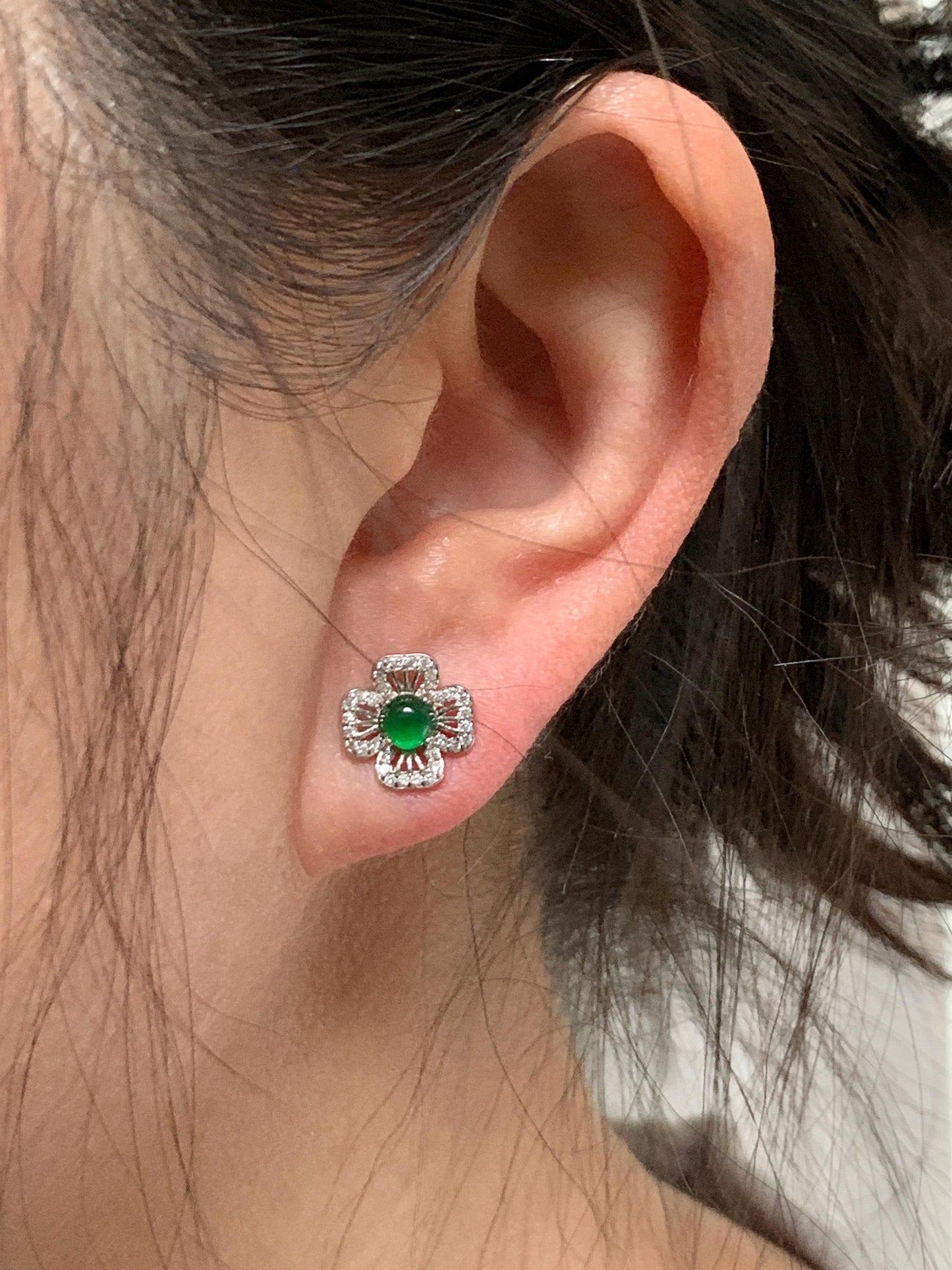 Natural Guatemalan Grade A Icy Highly Translucent Vibrant Green Jadeite Round Stud Earrings Sterling Silver 天然冰危绿翡翠蛋面银镶耳钉