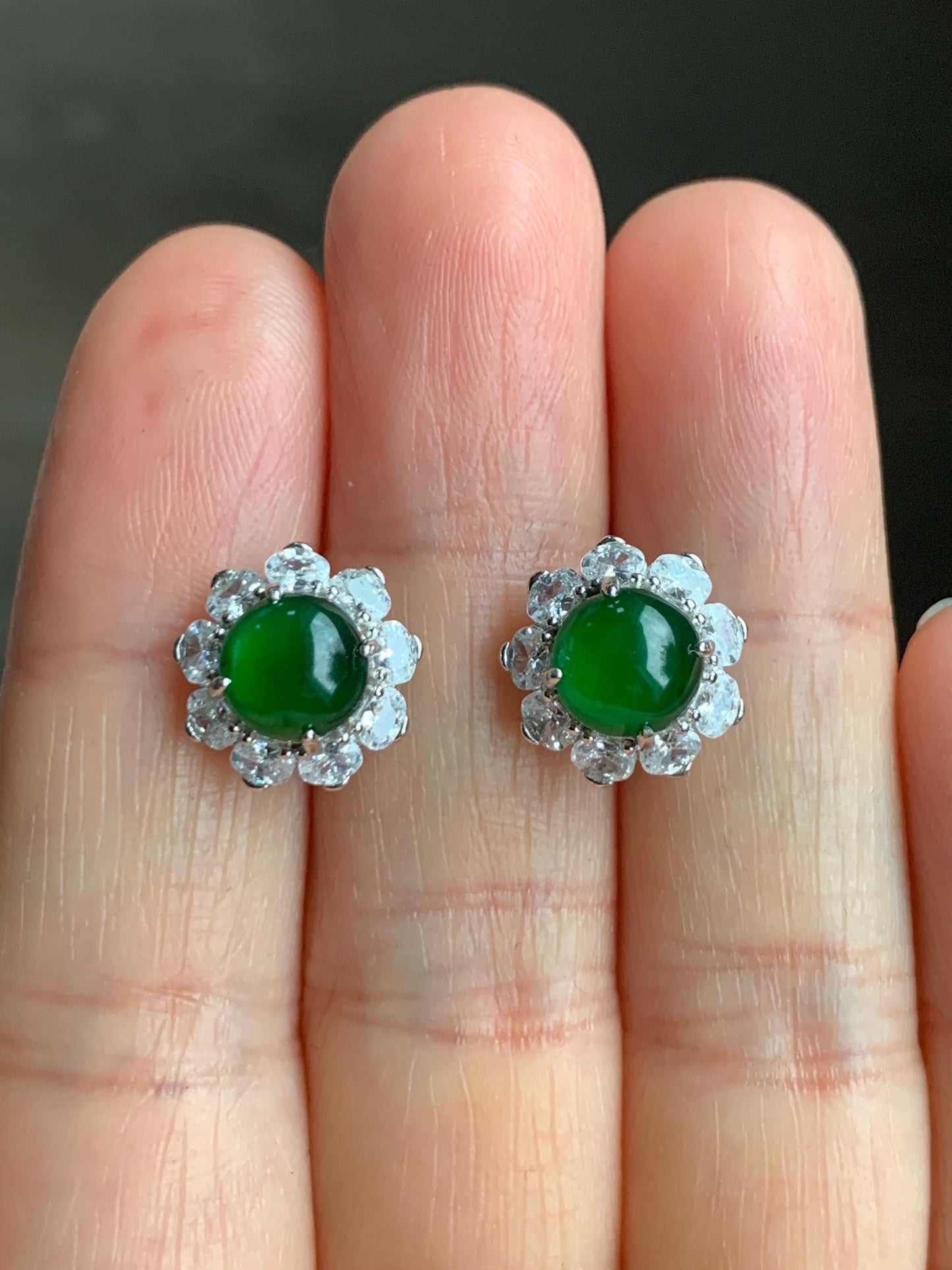 Natural Guatemalan Grade A Icy Highly Translucent Vibrant Green Jadeite Round Stud Earrings Sterling Silver 天然冰危绿翡翠蛋面银镶耳钉 DHL120