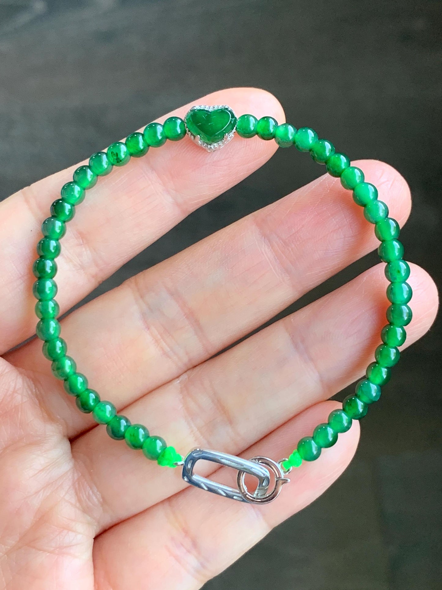 Natural Grade A Guatemalan Icy Translucent Vibrant Green Jadeite Beads Heart Charm Beaded Bracelet Sterling Silver 6.75” 5g 天然冰危绿翡翠爱心小圆珠手串