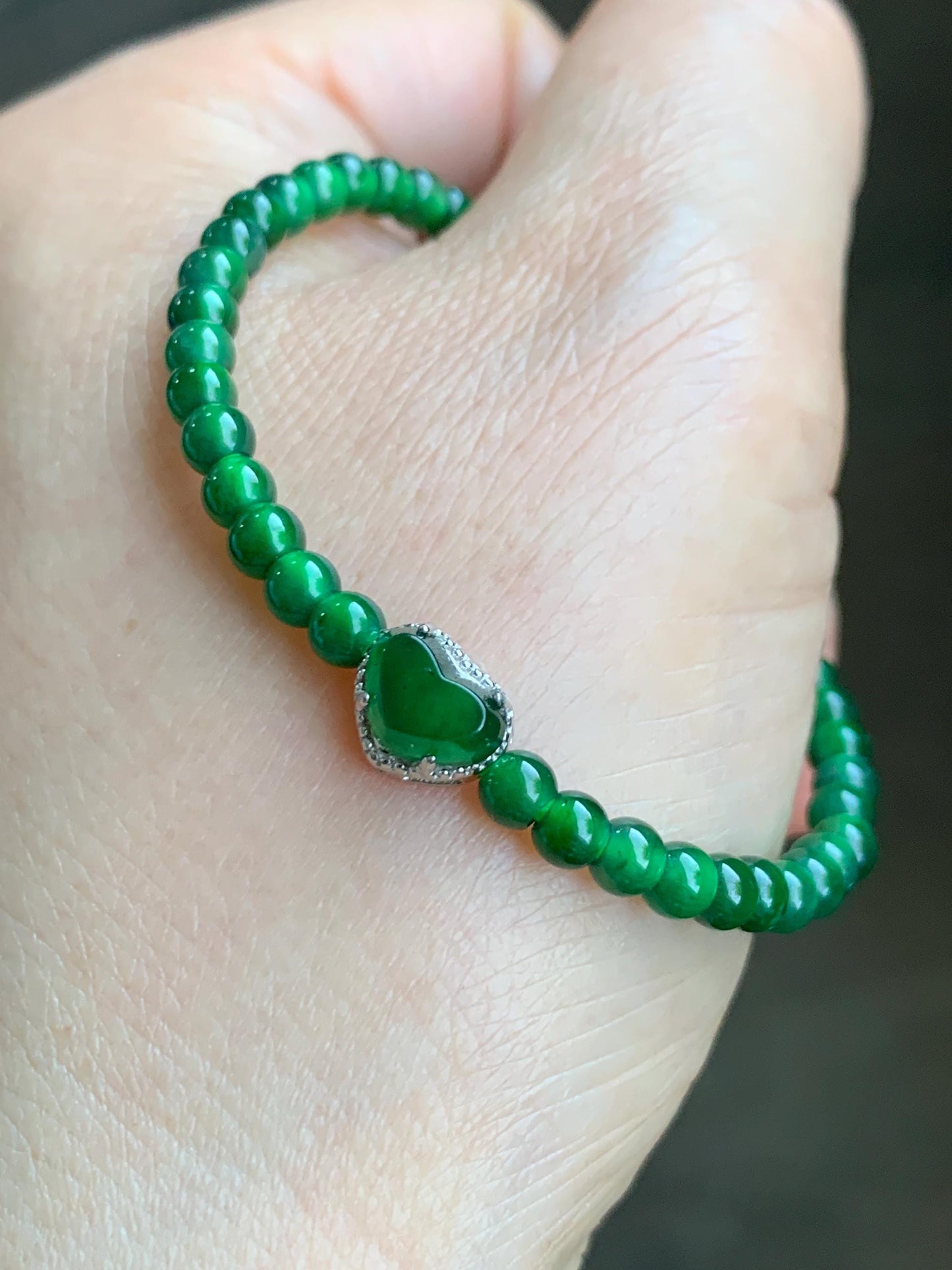 Natural Grade A Guatemalan Icy Translucent Vibrant Green Jadeite Beads Heart Charm Beaded Bracelet Sterling Silver 6.75” 5g 天然冰危绿翡翠爱心小圆珠手串