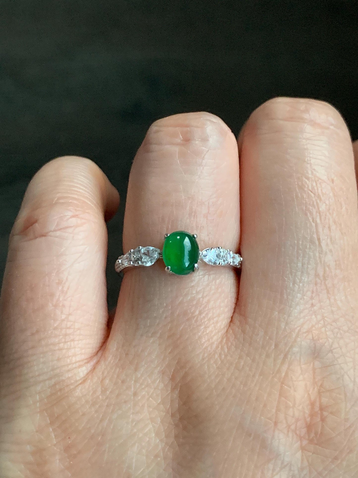 Natural Guatemalan Icy Translucent Vibrant Green Jadeite Oval Cabochon Ring Sterling Silver Size 7 Adjustable 天然冰危绿翡翠银镶戒指 MWL100
