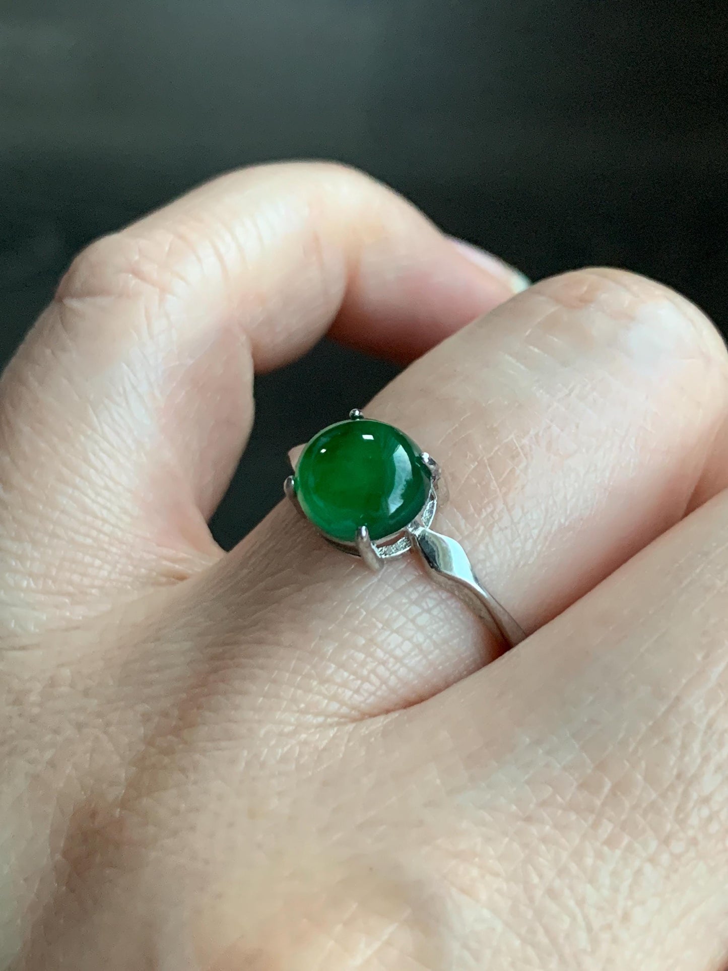 Natural Guatemalan Icy Translucent Vibrant Green Jadeite Oval Cabochon Solitaire Ring Sterling Silver Size 7 Adjustable 天然冰危绿翡翠银镶戒指 SLE68