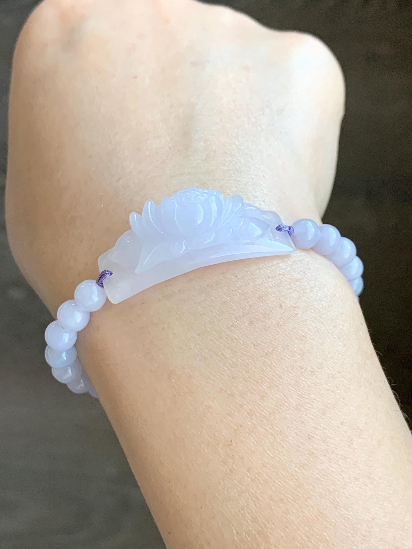 Natural Grade A Icy Translucent Light Lavender Jadeite Round Beads Carved Lotus Flower Cuff Beaded Bracelet 6.75” 15g 天然冰胶淡紫翡翠莲花手牌手串 DZHP
