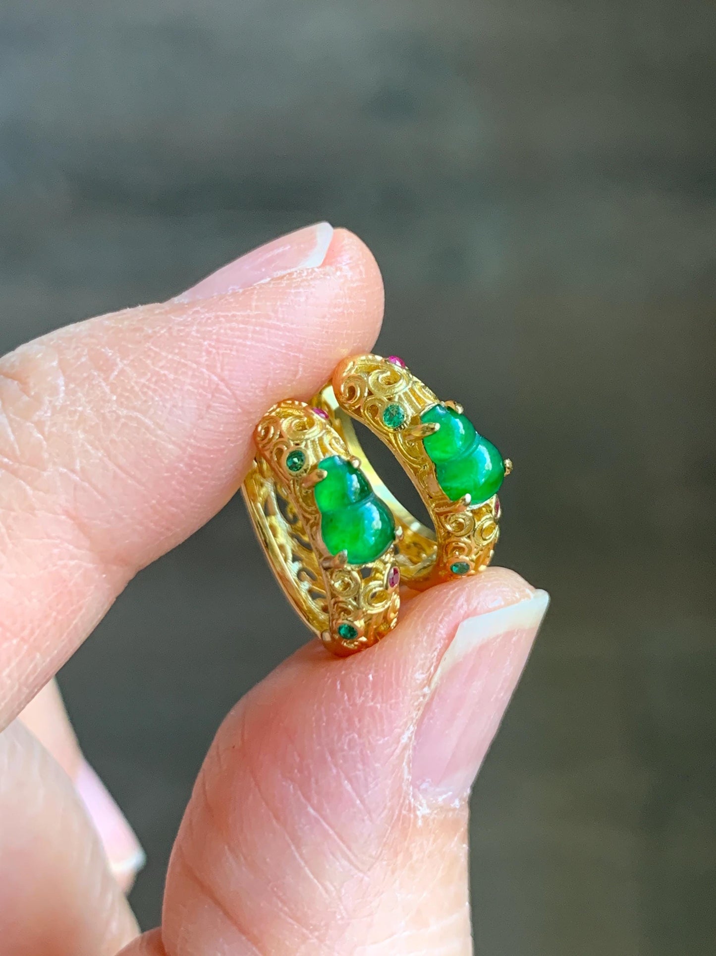 Natural Guatemalan Icy Translucent Vibrant Green Gourd Jadeite Hoop Huggie Earrings Sterling Silver Yellow Gold Overlay 天然冰危绿翡翠葫芦银镶耳包 HWL70