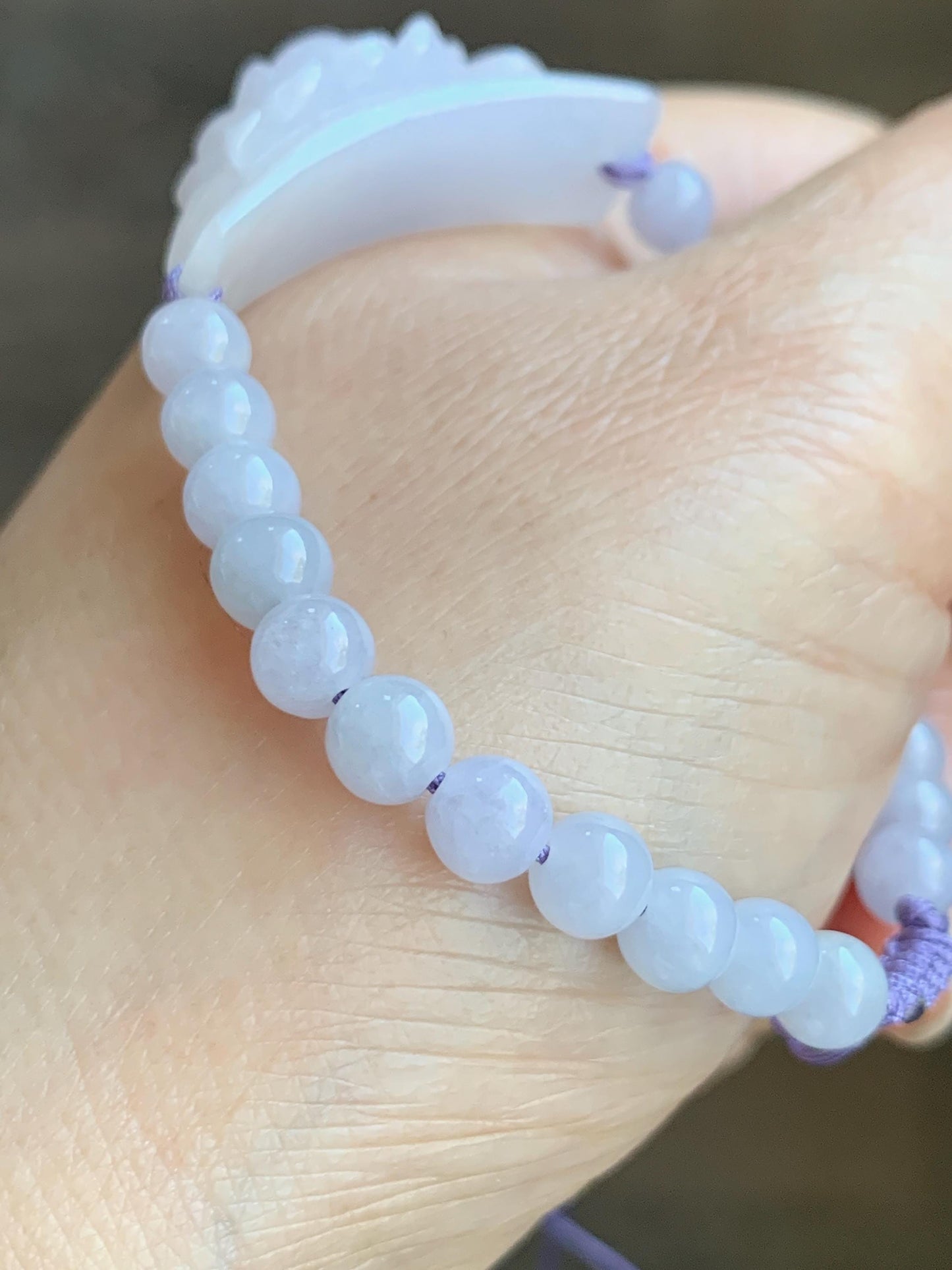 Natural Grade A Icy Translucent Light Lavender Jadeite Round Beads Carved Lotus Flower Cuff Beaded Bracelet 6.75” 15g 天然冰胶淡紫翡翠莲花手牌手串 DZHP
