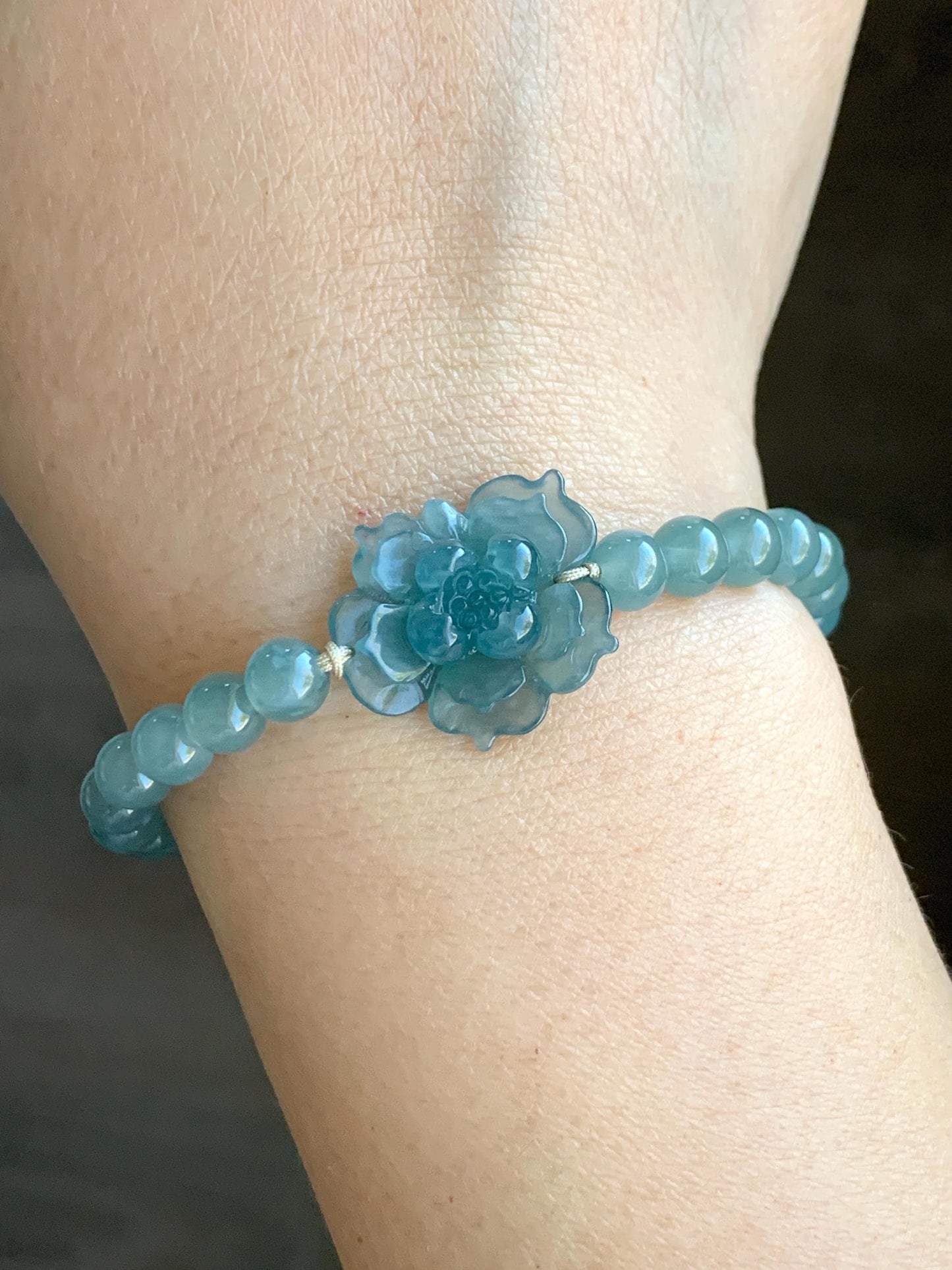 Natural Grade A Guatemalan Icy Highly Translucent Gelatinous Blue Jadeite Lotus Flower Beaded Bracelet 7” 13g 天然冰危蓝翡翠莲花圆珠手串 DLHH819