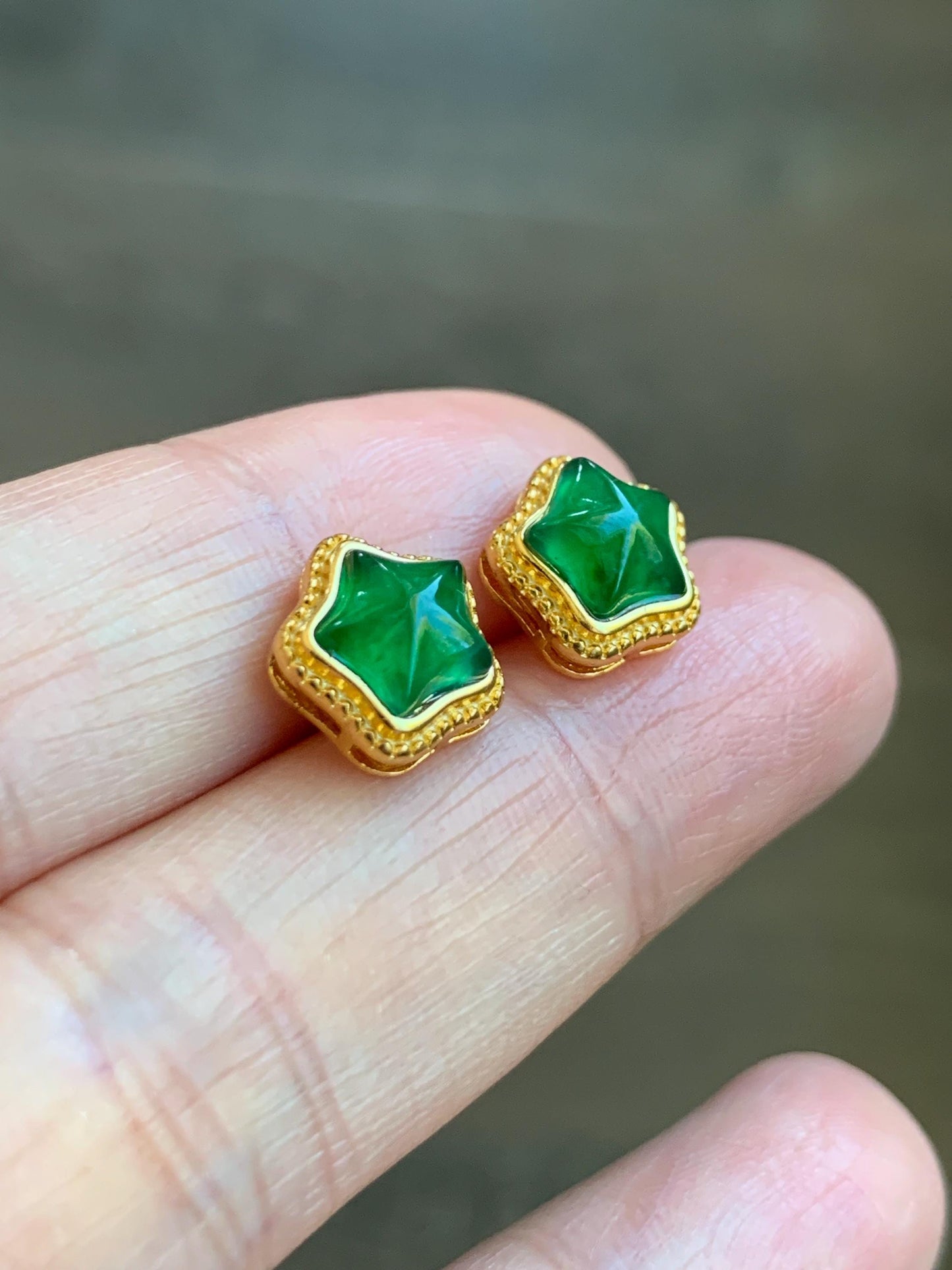 Natural Grade A Guatemalan Icy Translucent Vibrant Green Jadeite Star Stud Earrings Sterling Silver Yellow Gold Overlay 天然冰危绿翡翠星星银耳钉 XWX120