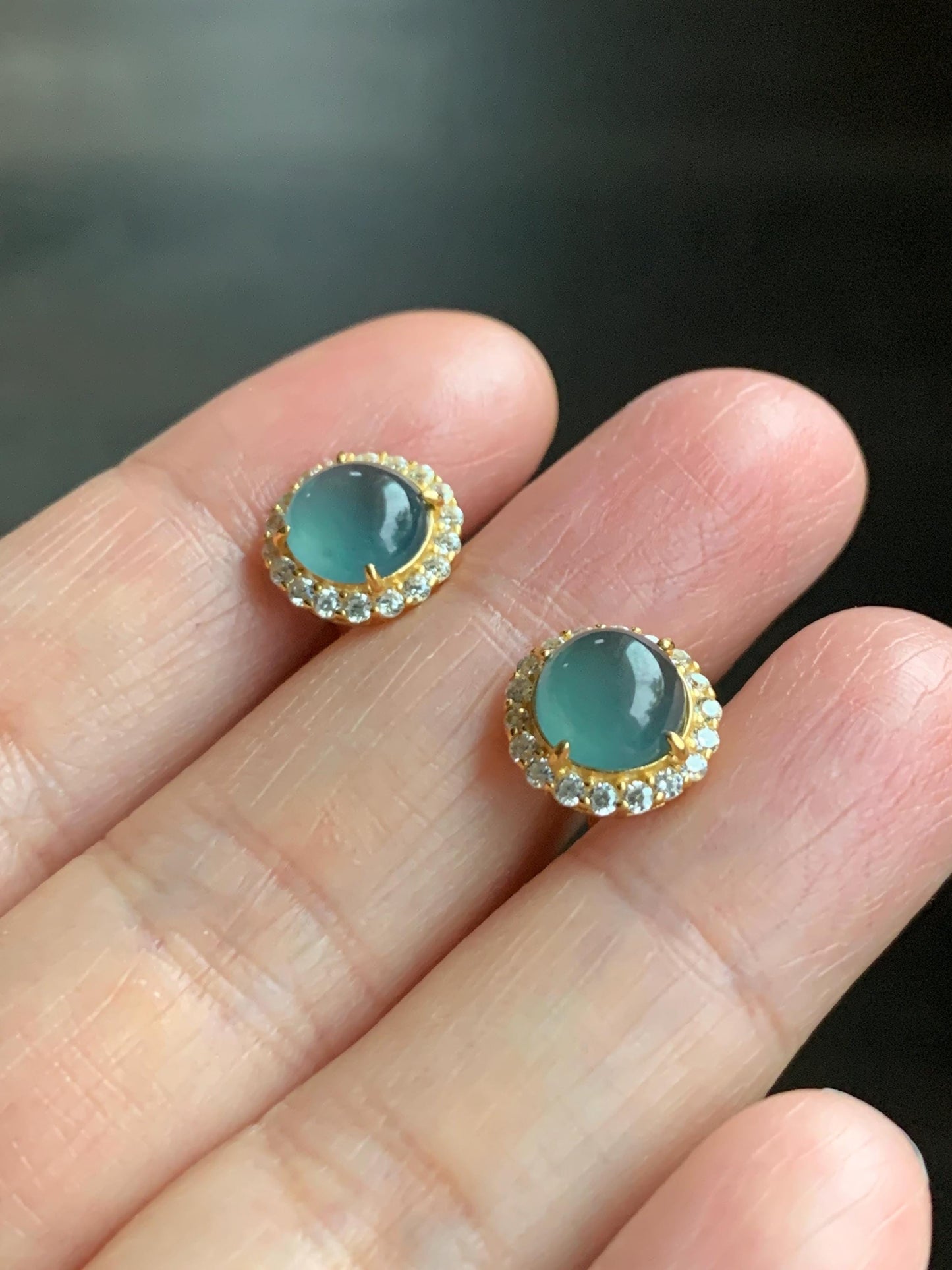 Natural Grade A Guatemalan Icy Translucent Dark Teal Blue Jadeite Halo Style Stud Earrings Sterling Silver YG Overlay 天然冰危深蓝绿翡翠银镶耳钉 WLH88