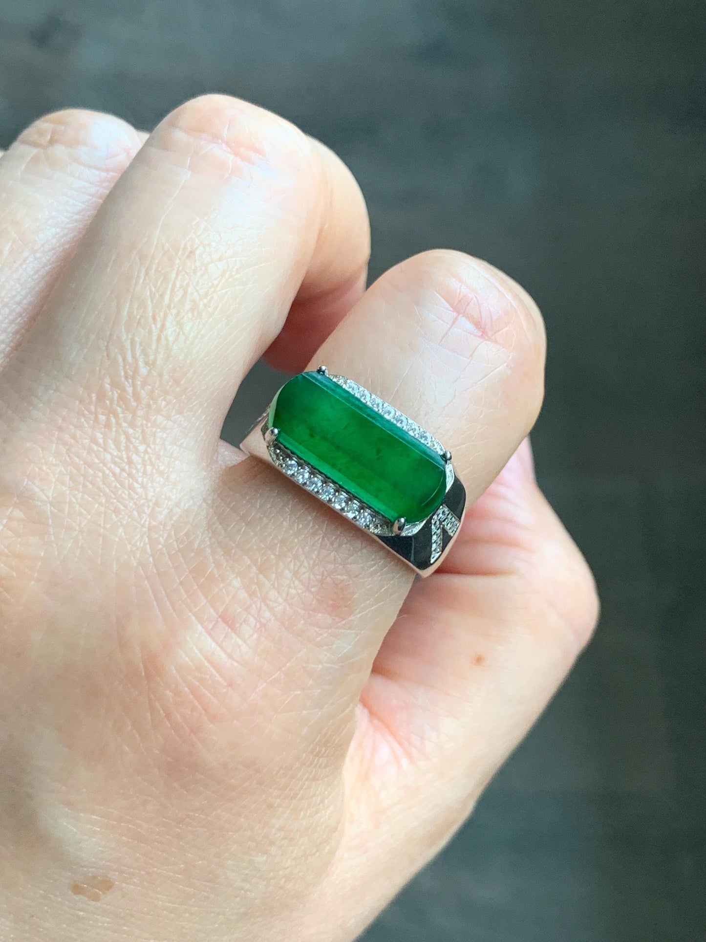 Natural Grade A Guatemalan Icy Translucent Vibrant Green Jadeite Saddle Ring Sterling Silver Size 9.5 US Adjustable 天然冰危绿翡翠马鞍银镶戒指 MAC220