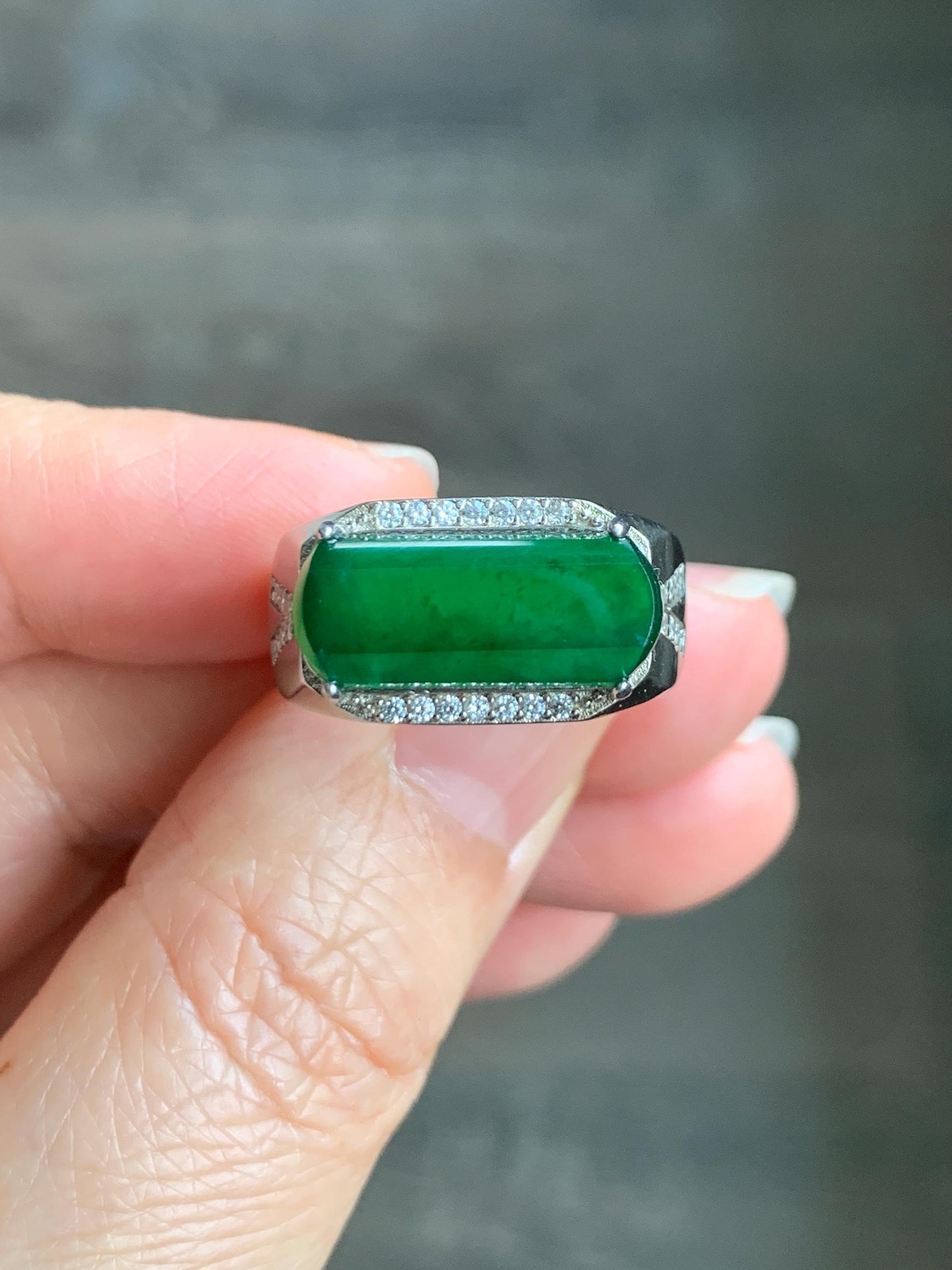 Natural Grade A Guatemalan Icy Translucent Vibrant Green Jadeite Saddle Ring Sterling Silver Size 9.5 US Adjustable 天然冰危绿翡翠马鞍银镶戒指 MAC220
