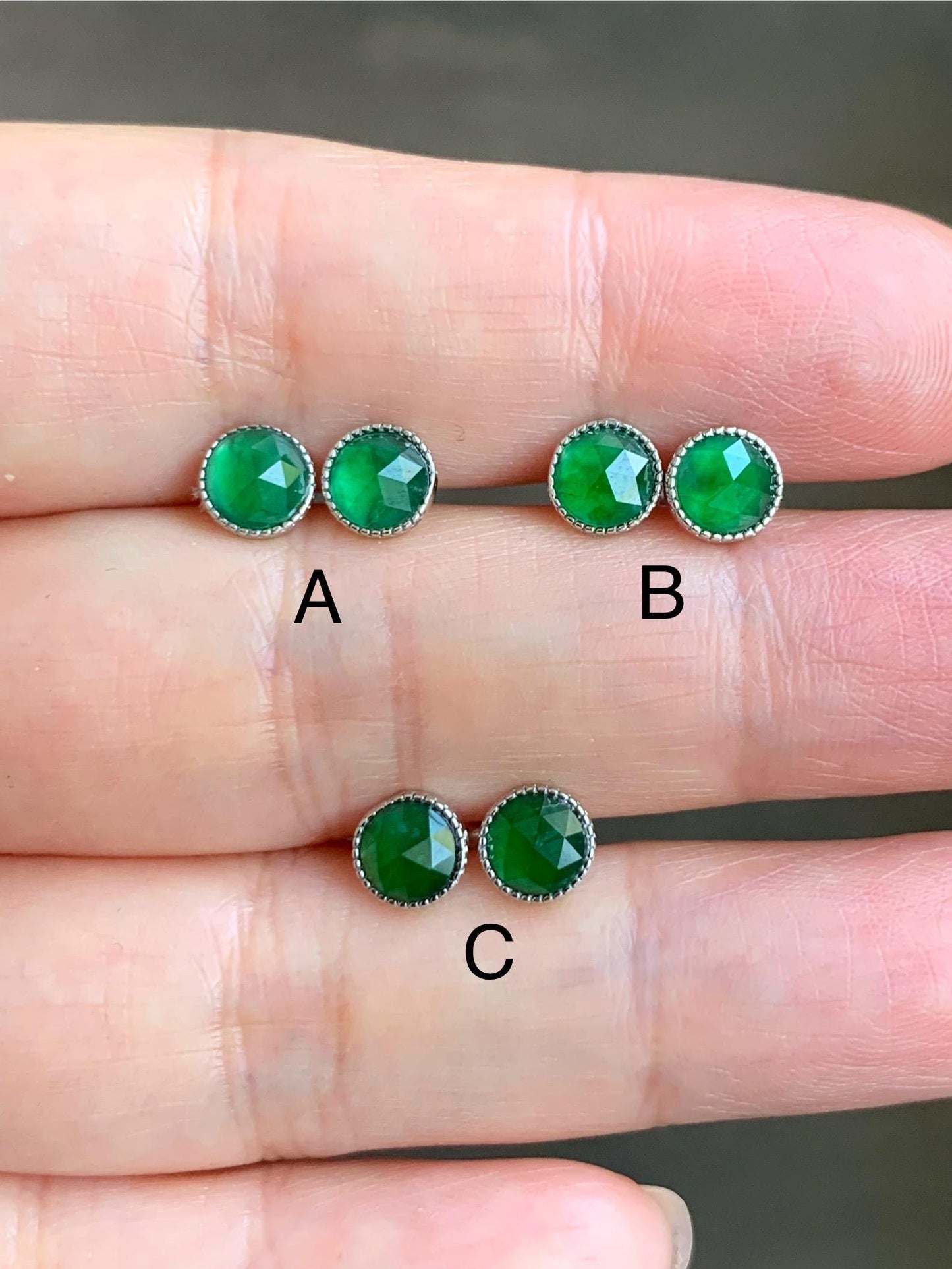 Natural Grade A Guatemalan Icy Translucent Vibrant Green Jadeite Triangle Faceted Petite Stud Earrings Sterling Silver 天然冰危绿翡翠切割面银镶耳钉 QGL55