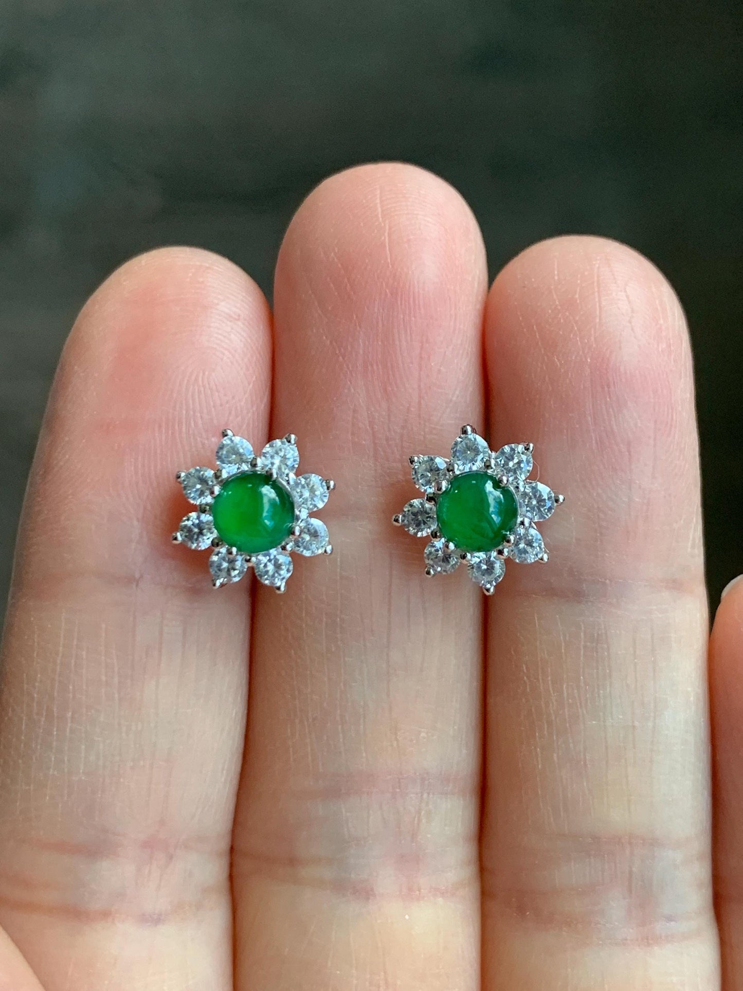 Natural Guatemalan Grade A Icy Translucent Vibrant Green Jadeite Halo Style Stud Earrings S925 Sterling Silver 天然冰危绿翡翠银镶耳钉 HAE70