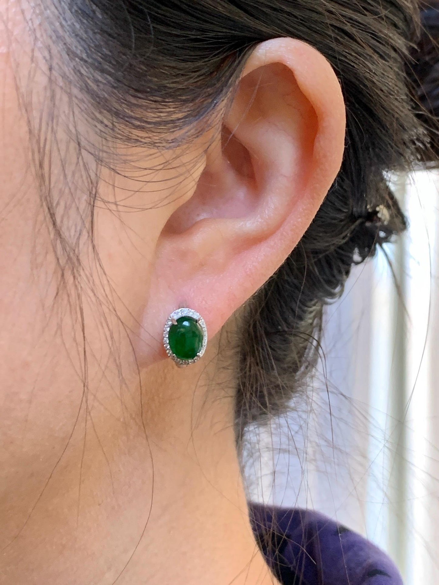 Natural Grade A Guatemalan Icy Translucent Vibrant Green Jade Jadeite Halo Style Huggie Hoop Earrings Sterling Silver 天然冰危绿翡翠镶嵌耳包 TYD88