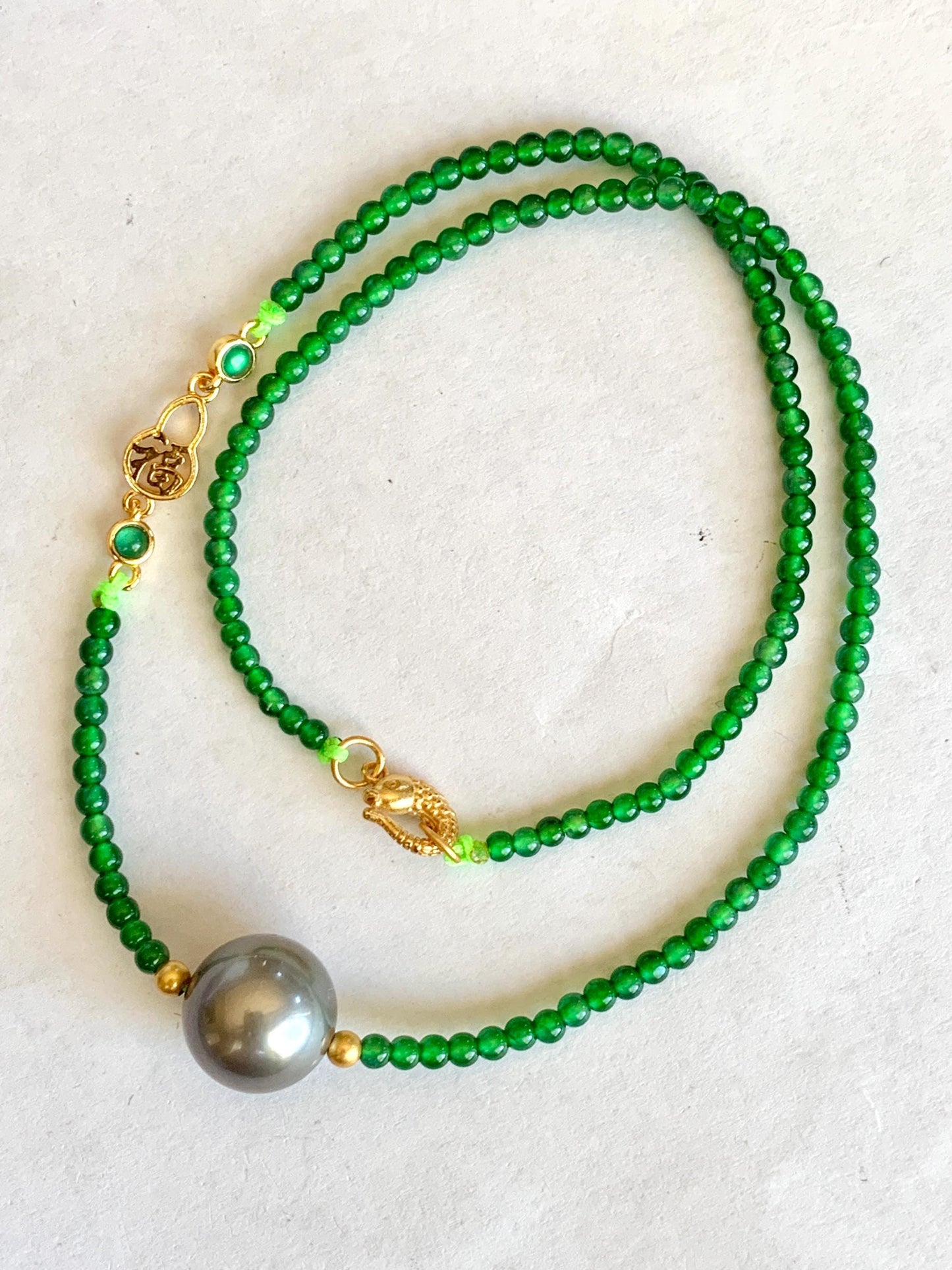 Natural Grade A Guatemalan Icy Translucent Vibrant Green Jadeite Genuine Tahitian Pearl Sterling Silver Beaded Necklace 16” 天然冰危绿翡翠珠大溪地珍珠项链