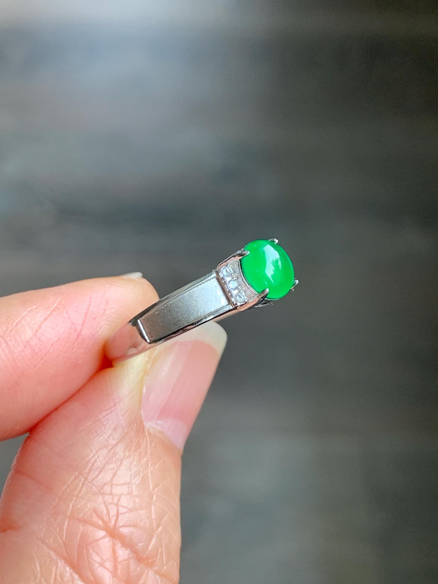 Natural Grade A Guatemalan Icy Translucent Vibrant Green Jadeite Band Style Ring Sterling Silver Size Adjustable 天然冰危绿翡翠银镶戒指 KJL66