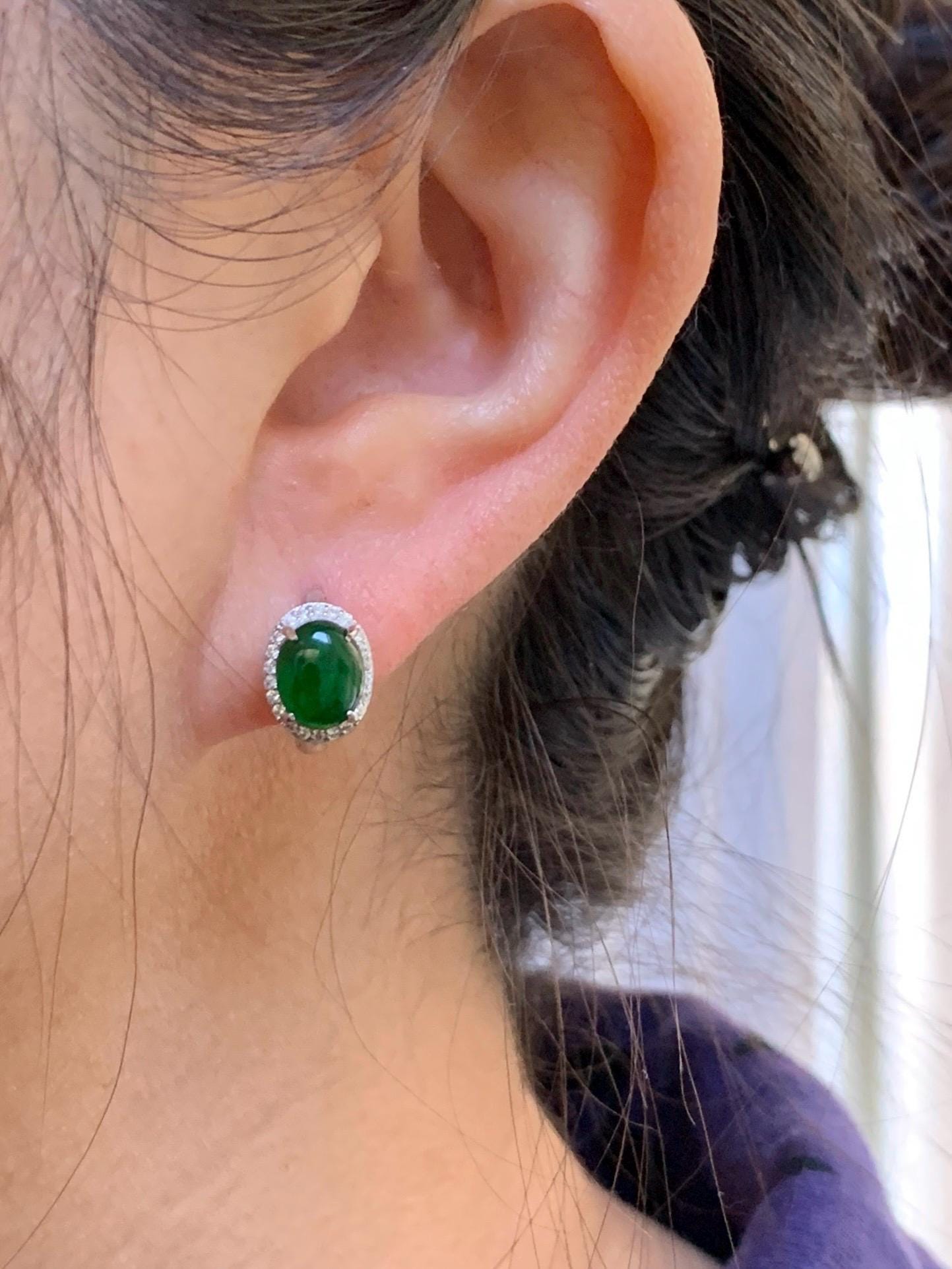 Natural Grade A Guatemalan Icy Translucent Vibrant Green Jade Jadeite Halo Style Huggie Hoop Earrings Sterling Silver 天然冰危绿翡翠镶嵌耳包 TYD88