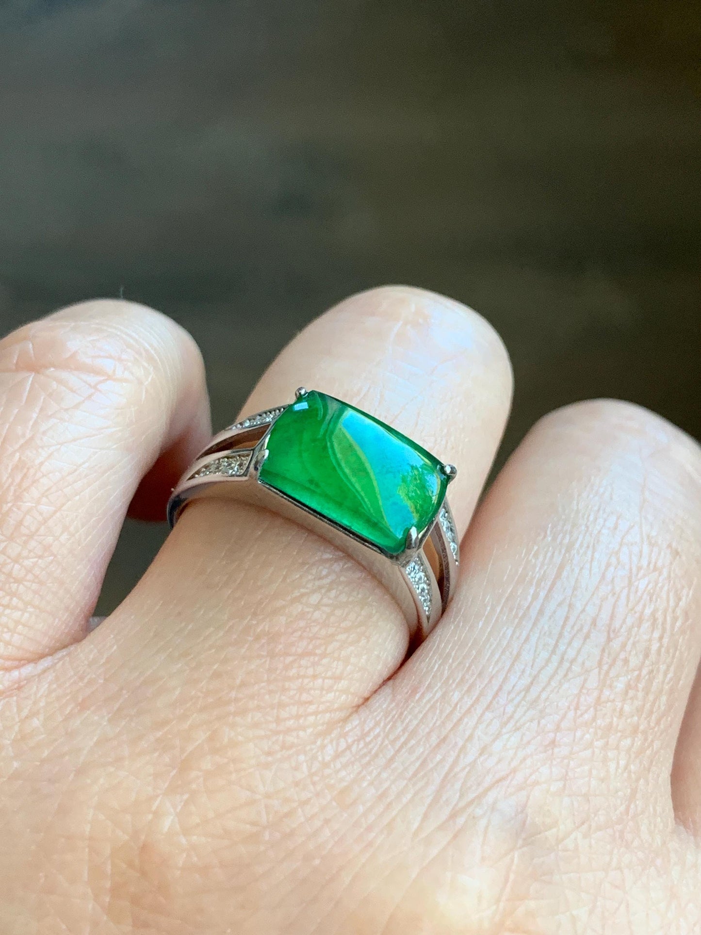 Natural Grade A Guatemalan Icy Translucent Vibrant Green Jadeite Saddle Ring Sterling Silver Size Adjustable 天然冰危绿翡翠马鞍银镶戒指 WLD150E