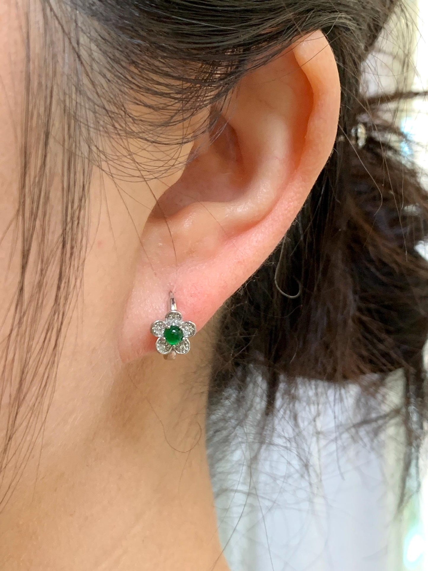 Natural Grade A Guatemalan Icy Translucent Vibrant Green Jade Jadeite Cherry Blossom Hoop Huggie Earrings Sterling Silver 天然冰危绿翡翠梅花款耳包 ZMH68