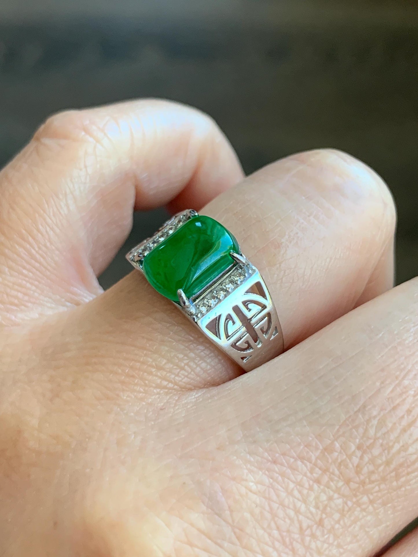 Natural Grade A Guatemalan Icy Translucent Vibrant Green Jadeite Saddle Ring Sterling Silver Size Adjustable 天然冰危绿翡翠马鞍银镶戒指 WLD150D