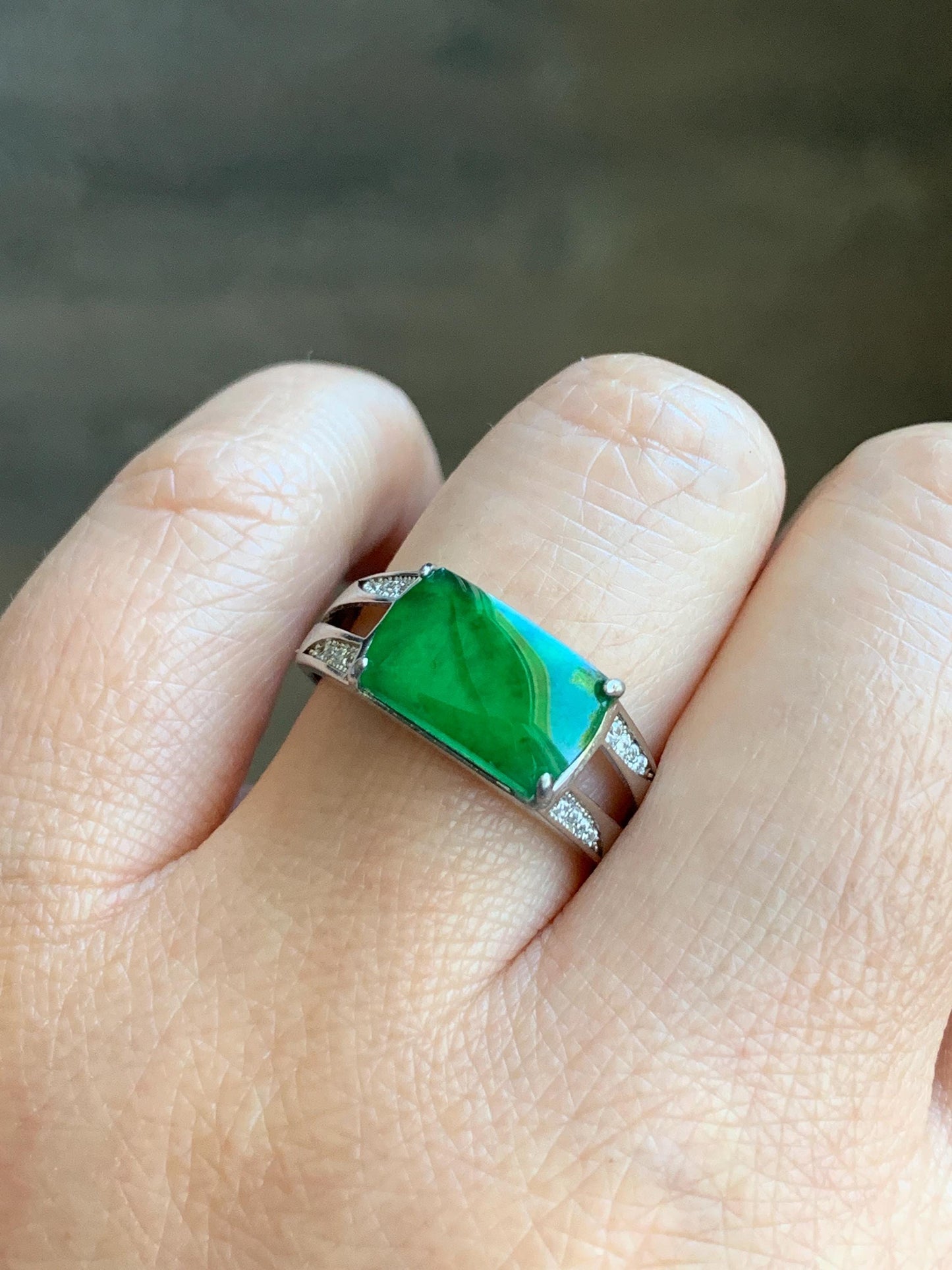 Natural Grade A Guatemalan Icy Translucent Vibrant Green Jadeite Saddle Ring Sterling Silver Size Adjustable 天然冰危绿翡翠马鞍银镶戒指 WLD150E