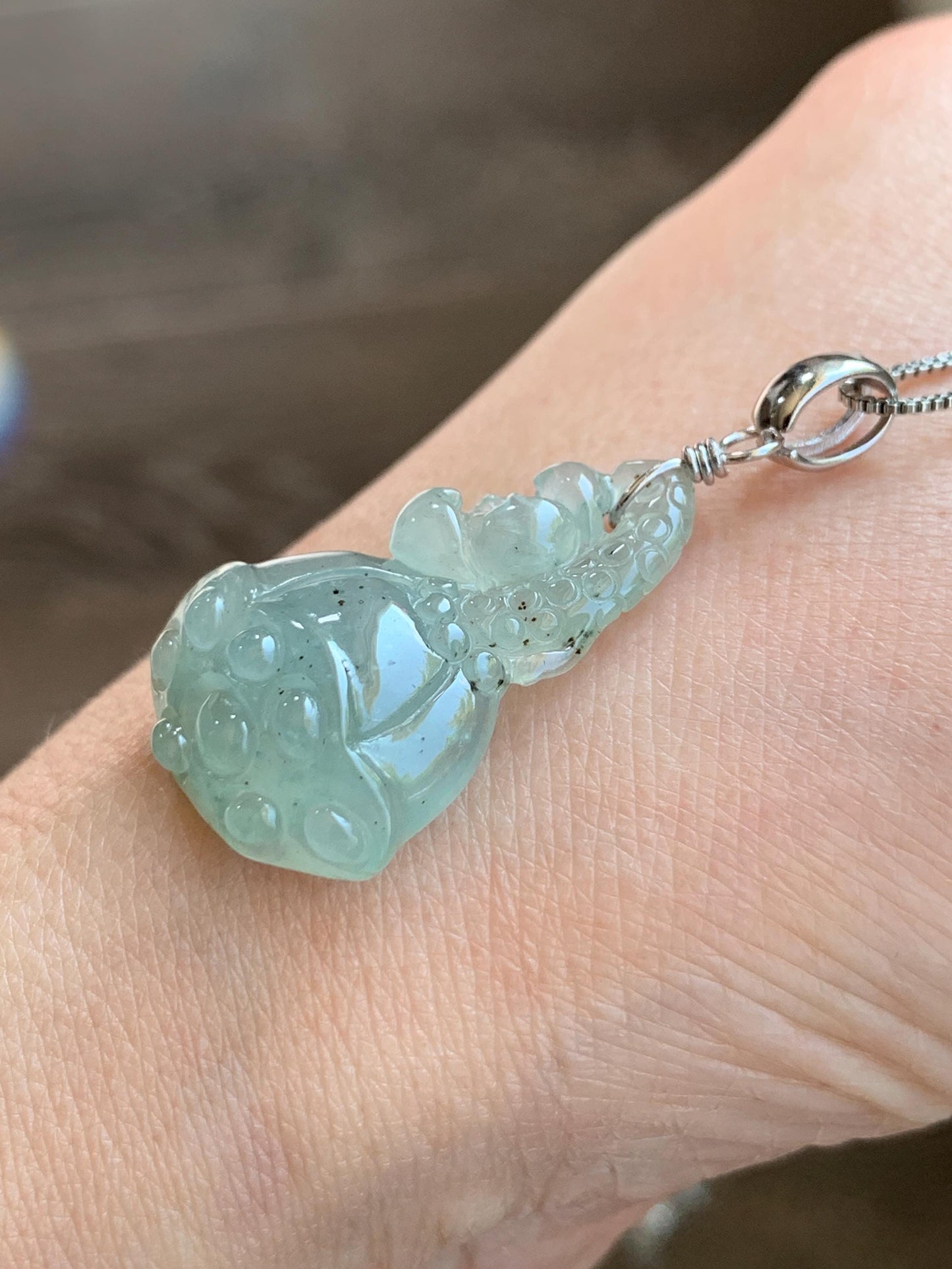 Natural Grade A Icy Highly Translucent Gelatinous Light Green Jadeite Lotus Pod Pendant Sterling Silver 5g 天然冰胶晴底翡翠莲蓬吊坠 MQO169