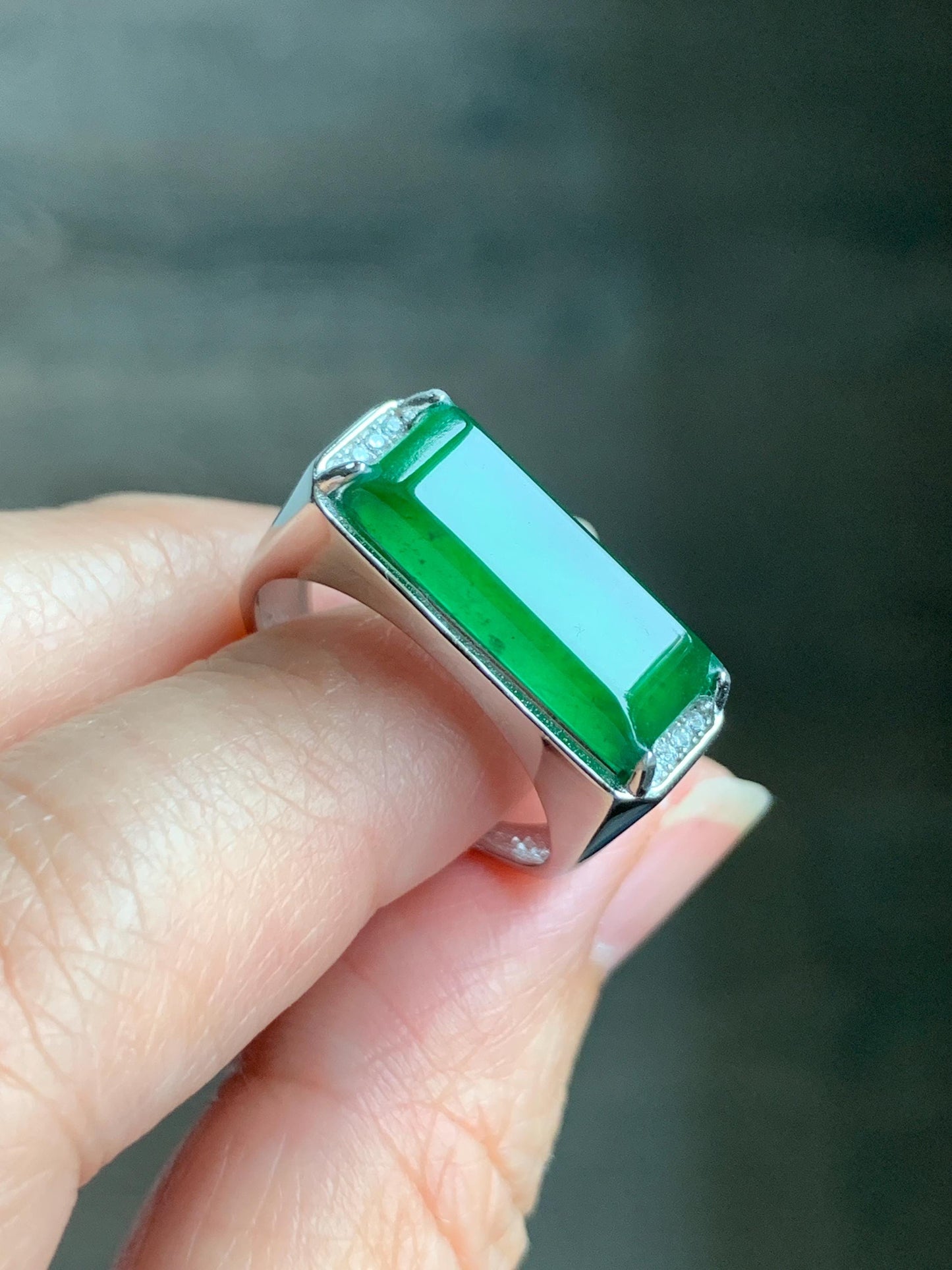 Natural Grade A Guatemalan Icy Translucent Vibrant Green Jadeite Saddle Ring Sterling Silver Size 8 US Adjustable 天然冰危绿翡翠马鞍银镶戒指 LMA220