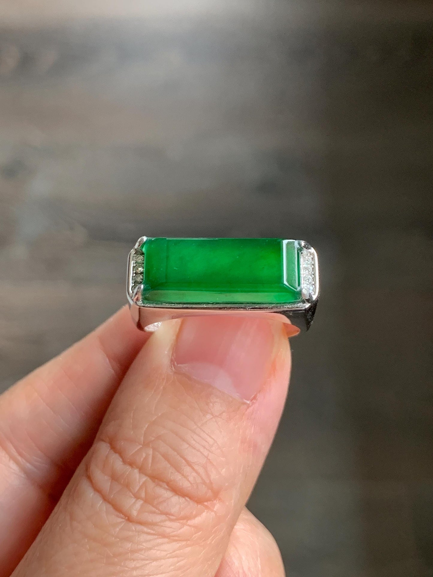 Natural Grade A Guatemalan Icy Translucent Vibrant Green Jadeite Saddle Ring Sterling Silver Size 8 US Adjustable 天然冰危绿翡翠马鞍银镶戒指 LMA220