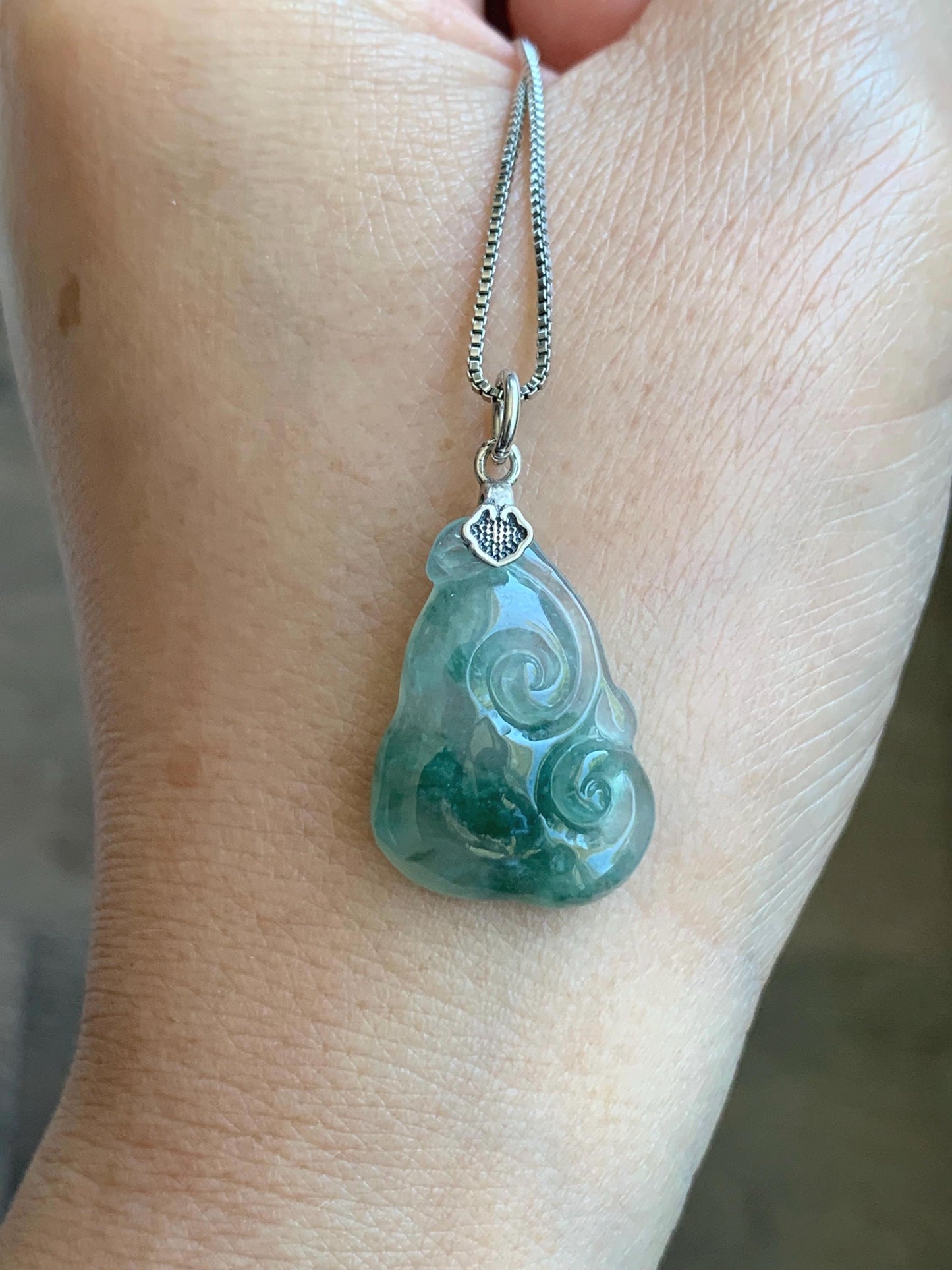 Natural Grade A Icy Highly Translucent Gelatinous Green Marbled Jadeite Pudgy Ruyi Petite Pendant Sterling Silver 3g 天然冰胶老种飘绿花翡翠如意吊坠 MPR190