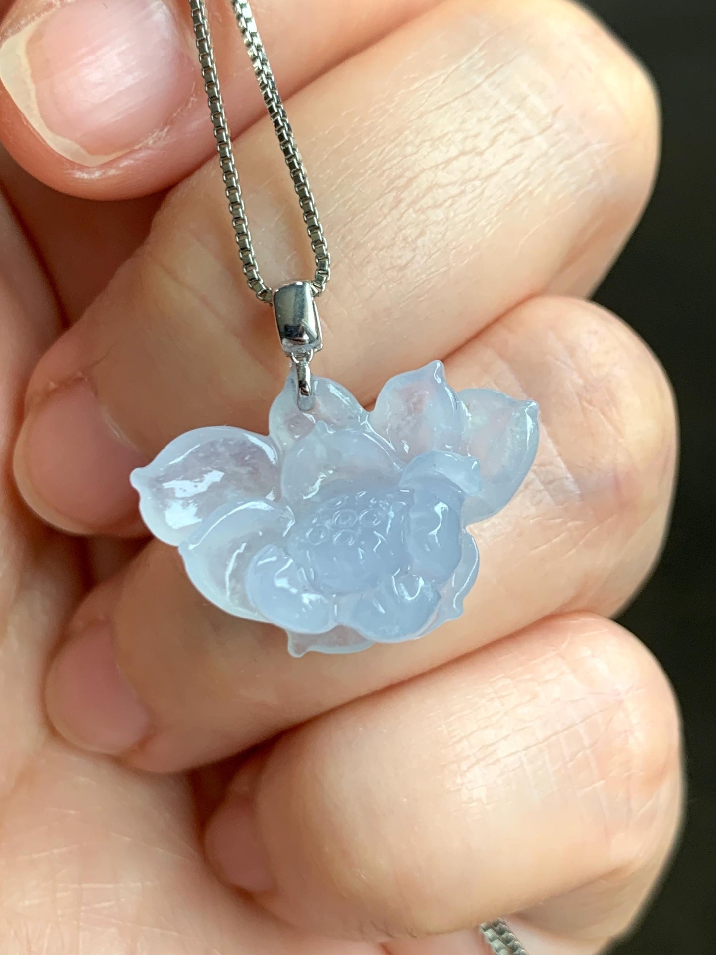 Natural Grade A Icy Highly Translucent Gelatinous Pastel Purple Jade Jadeite Lotus Flower Pendant 18K White Gold 3g 天然冰胶淡紫翡翠荷花镶嵌吊坠 MBZ385