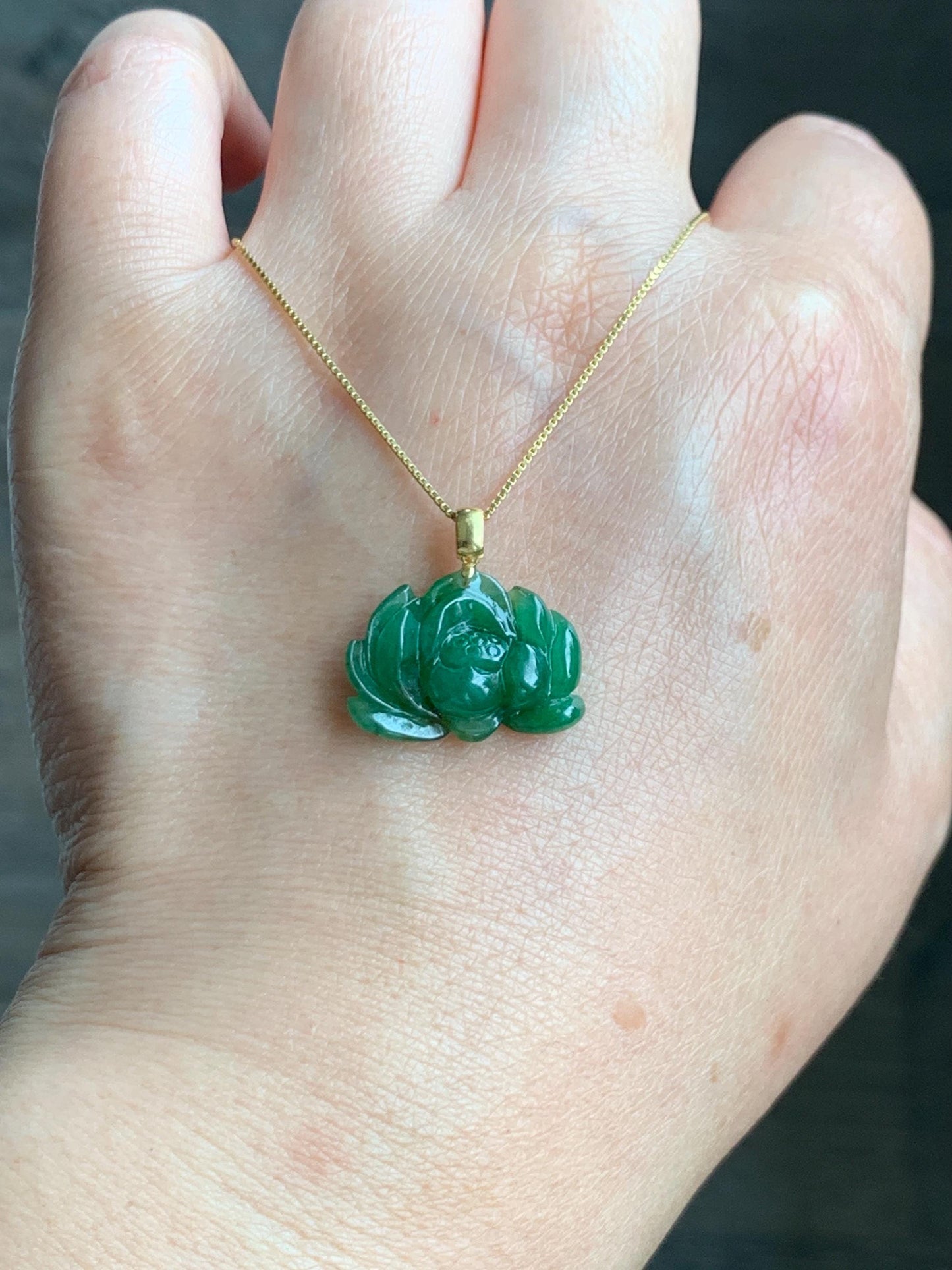 Natural Grade A Icy Translucent Gelatinous Intense Green Jade Jadeite Lotus Flower Pendant 18K Yellow Gold 2g 天然冰胶浓绿翡翠荷花镶嵌吊坠 MNL260