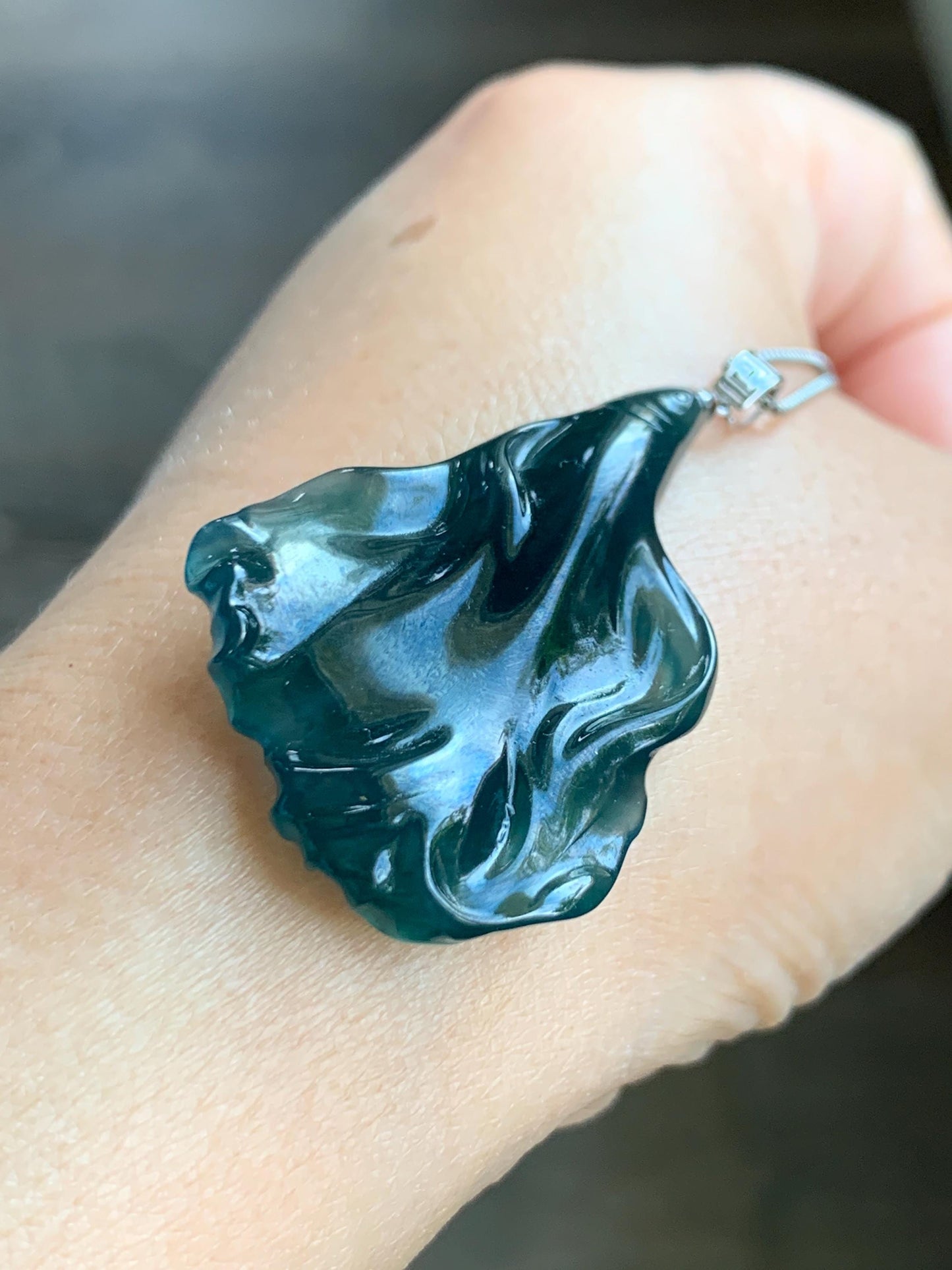 Natural Grade A Guatemalan Icy Translucent Gelatinous Old Mine Dark Teal Blue Jadeite Fish Pendant 18K White Gold 10g 天然老种冰胶危深蓝翡翠鱼镶嵌吊坠 WLDY