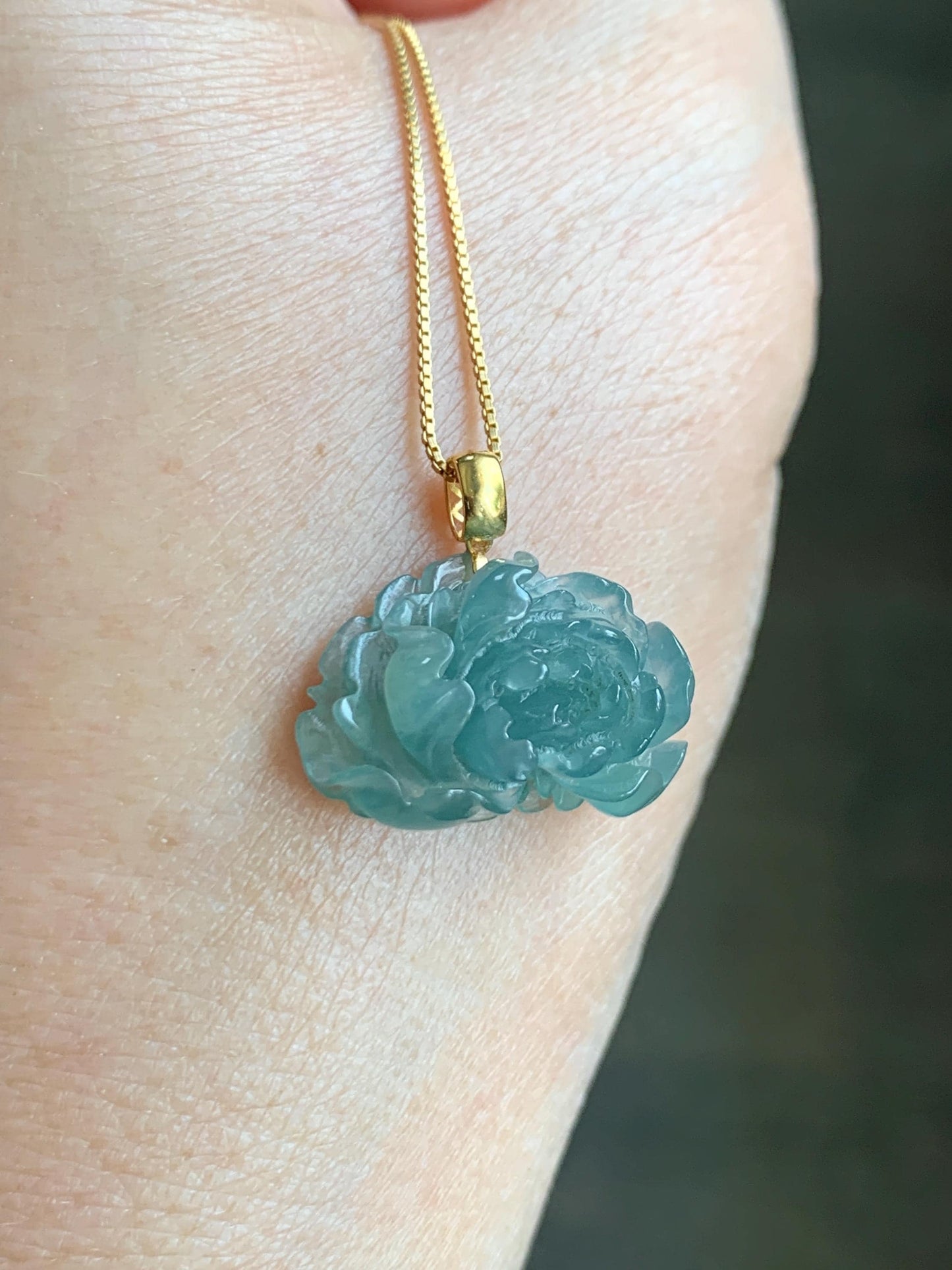 Natural Grade A Guatemalan Icy Translucent Light Teal Green Jade Jadeite Peony Flower Pendant 18K Yellow Gold 3g 天然冰危浅蓝绿翡翠牡丹花吊坠 WDLU275
