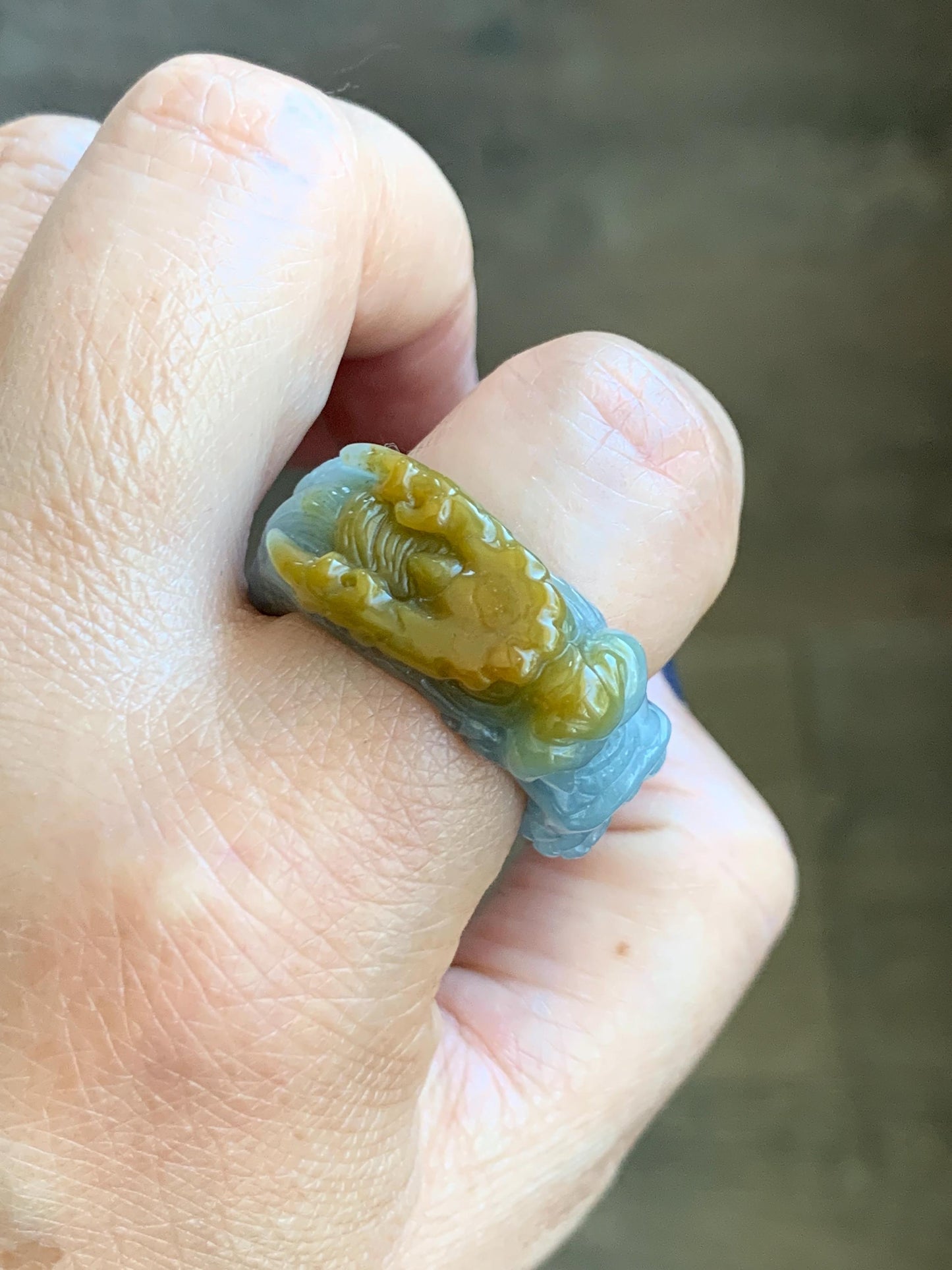 Natural Grade A Guatemalan Icy Translucent Dusty Blue Yellow Marbled Jadeite Carved Dragon Band Ring size 9.5 US 天然冰危浅蓝飘黄翡翠盘龙戒圈戒指扳指 TSW150