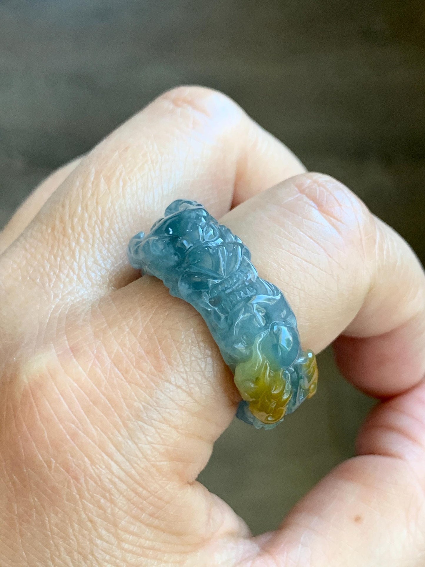 Natural Grade A Guatemalan Icy Translucent Teal Blue Yellow Marbled Jadeite Carved Dragon Band Ring size 11 US 天然冰胶危浅蓝飘黄翡翠盘龙戒圈戒指扳指 TSW563A