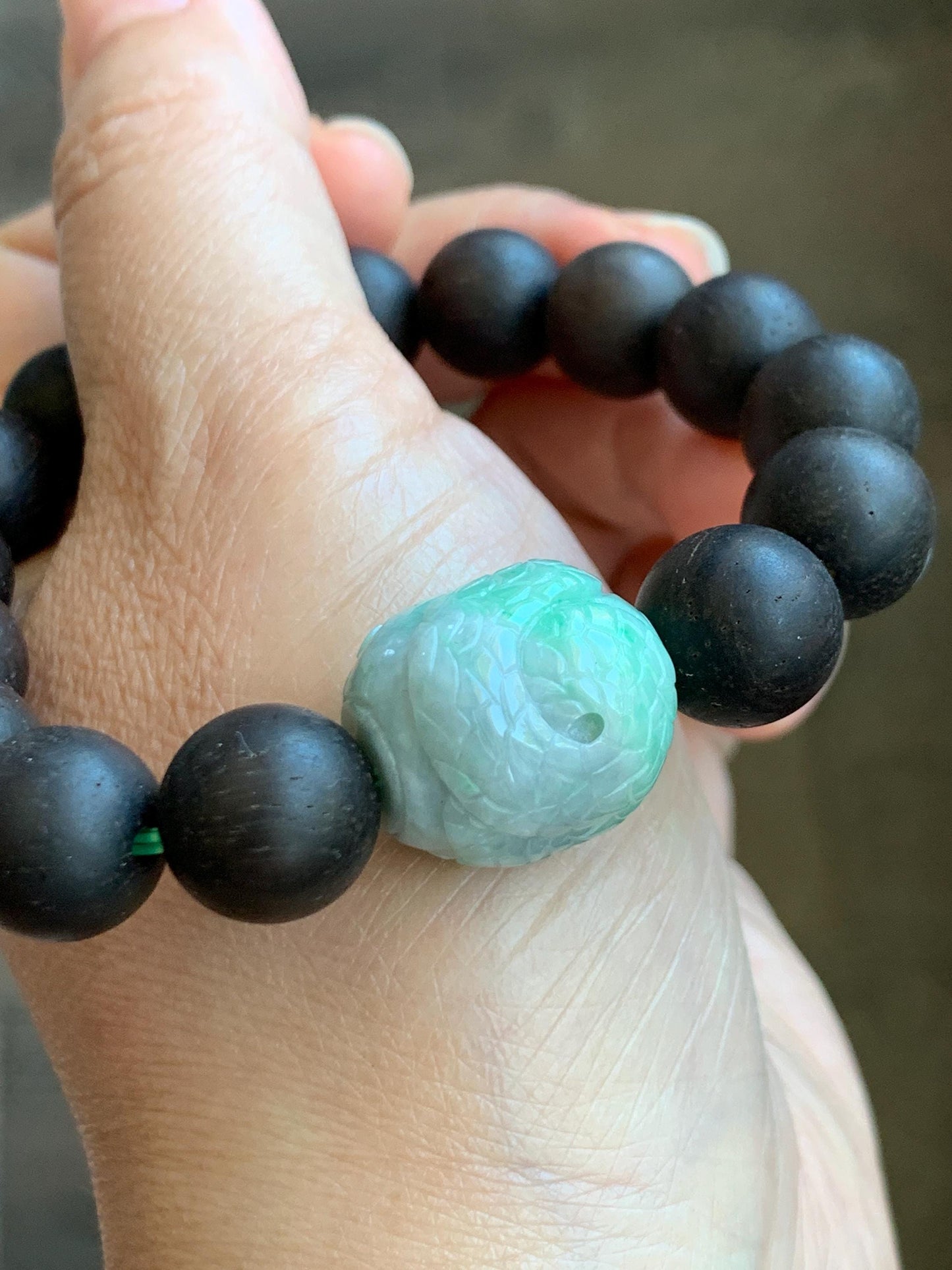 Natural Grade A Icy Green Wuji Marbled Jadeite Carved Snake Cherry Blossom Barrel Bead Beaded Bracelet 7.5" 29g 天然啦绿乌鸡翡翠蛇梅花桶珠木珠手串 LWS129