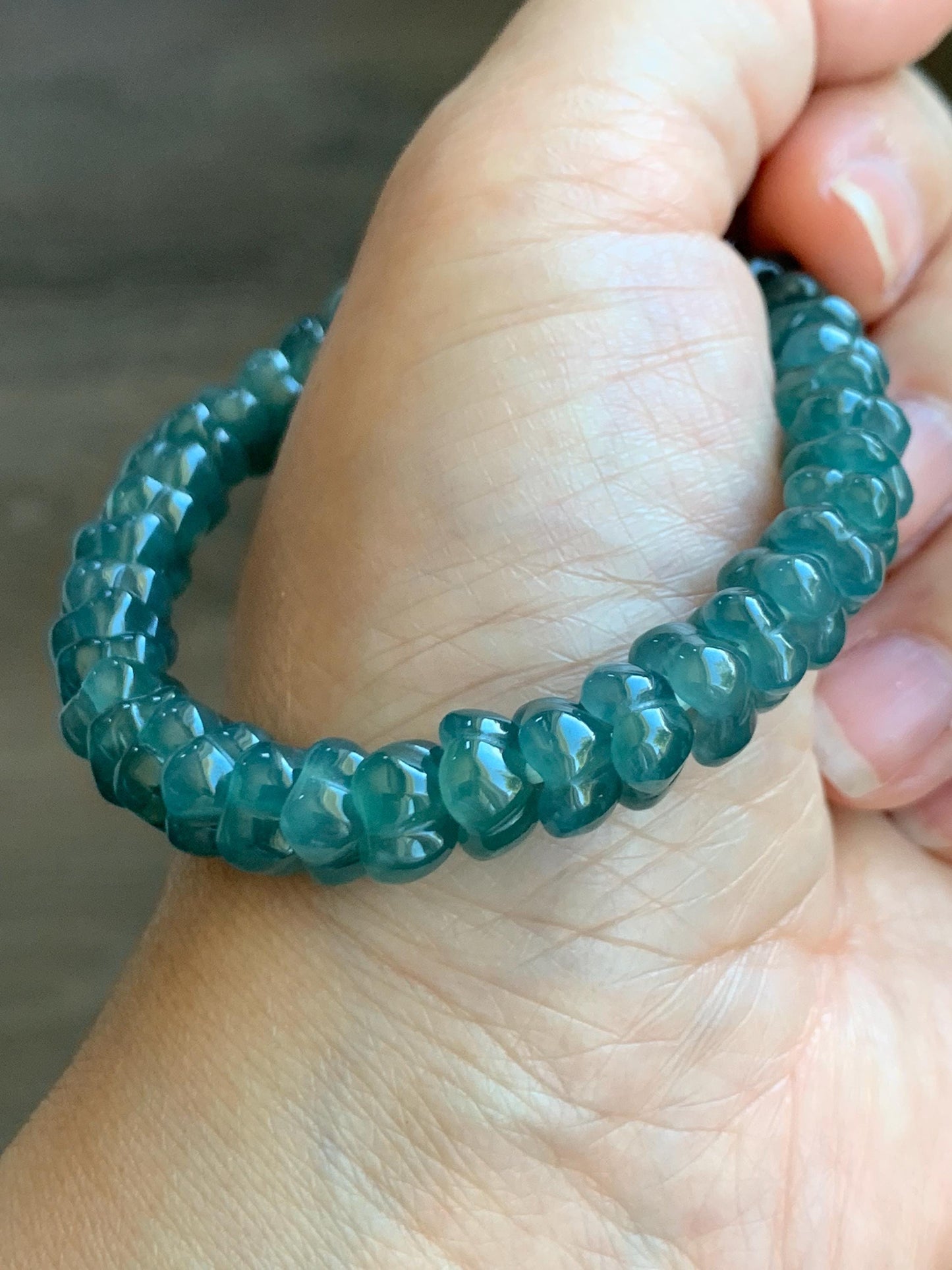 Natural Grade A Icy Translucent Gelatinous Jade Jadeite Carved Osmanthus Flower Beads Beaded Bracelet 6.75” 23g 天然冰胶危蓝翡翠桂花珠手串 WLGH308