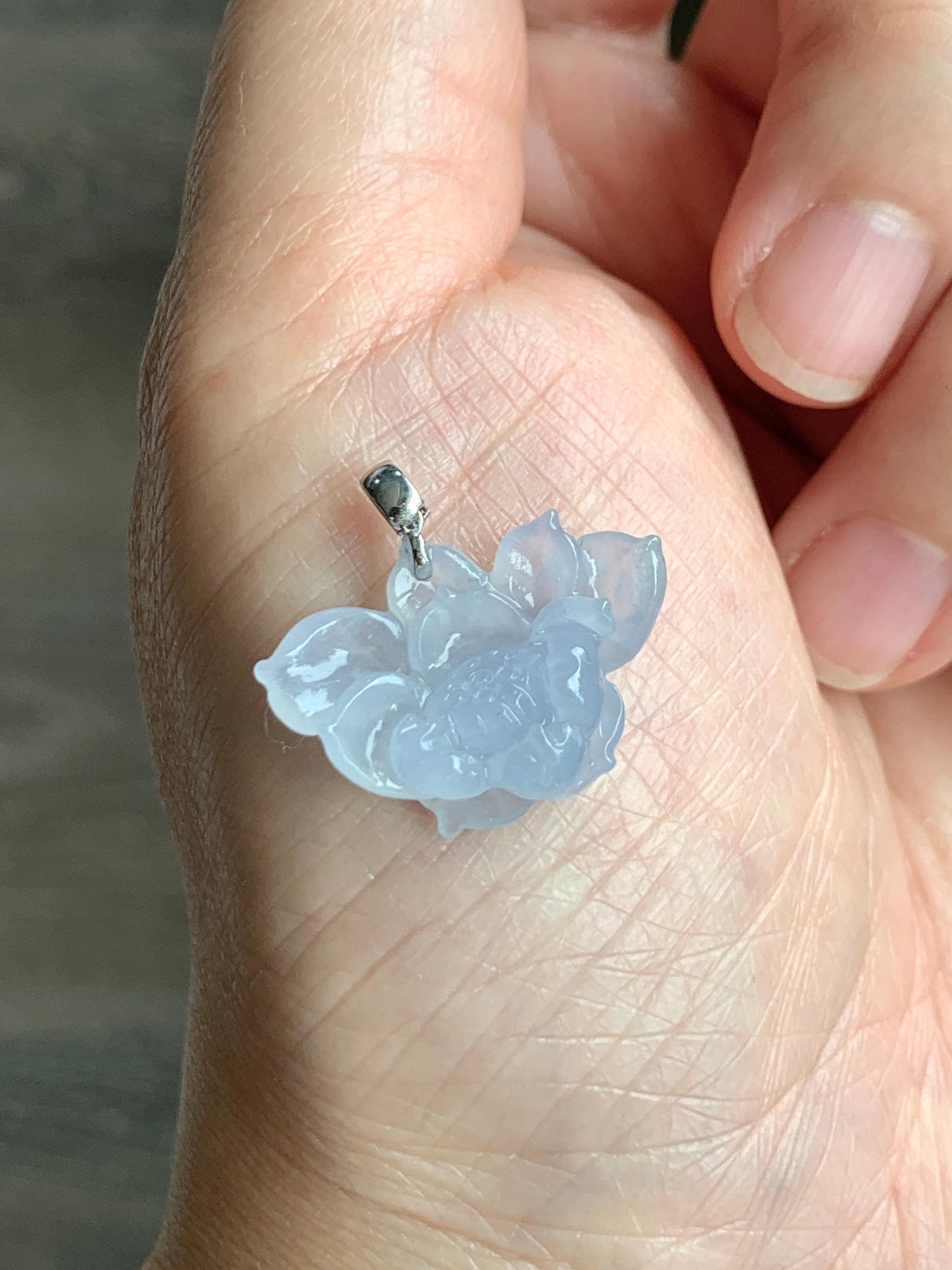 Natural Grade A Icy Highly Translucent Gelatinous Pastel Purple Jade Jadeite Lotus Flower Pendant 18K White Gold 3g 天然冰胶淡紫翡翠荷花镶嵌吊坠 MBZ385
