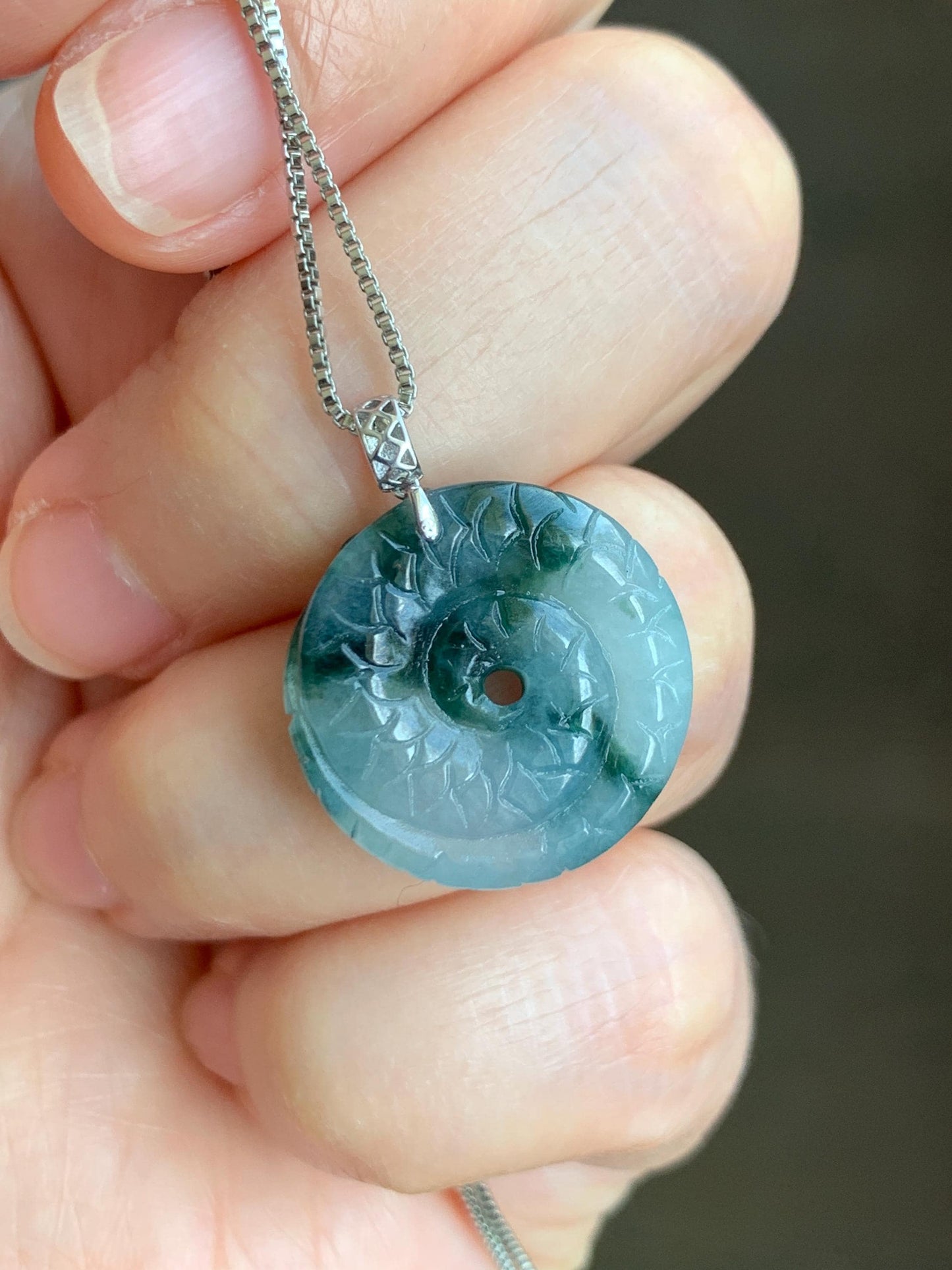 Natural Grade A Icy Translucent Gelatinous Teal Marbled Jadeite Dragon Ping An Kou Donut Pendant 18K White Gold 4g 天然冰胶飘蓝花翡翠盘龙平安扣吊坠 MPLK120