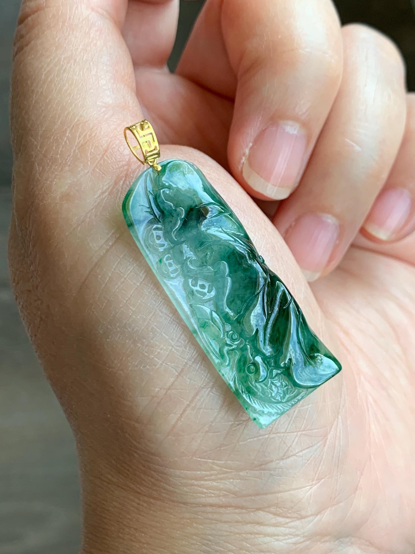 Natural Grade A Icy Highly Translucent Gelatinous Green Marbled Jadeite Koi Fish & Lily Pad Pendant 18K Yellow Gold 天然冰胶飘绿花翡翠荷叶鱼镶嵌吊坠 PLHY330