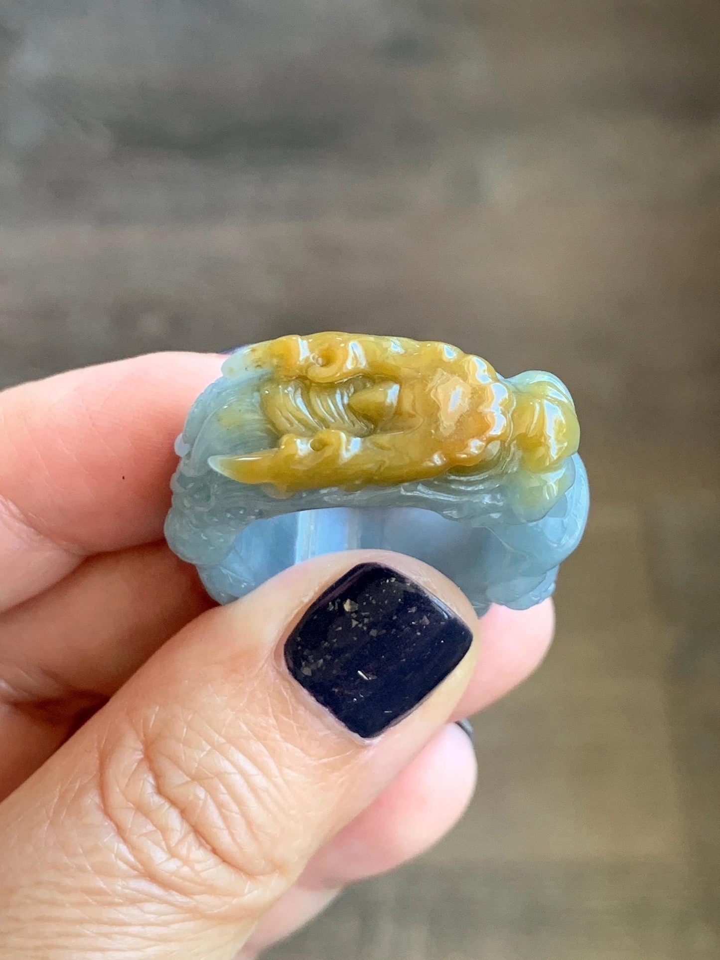 Natural Grade A Guatemalan Icy Translucent Dusty Blue Yellow Marbled Jadeite Carved Dragon Band Ring size 9.5 US 天然冰危浅蓝飘黄翡翠盘龙戒圈戒指扳指 TSW150